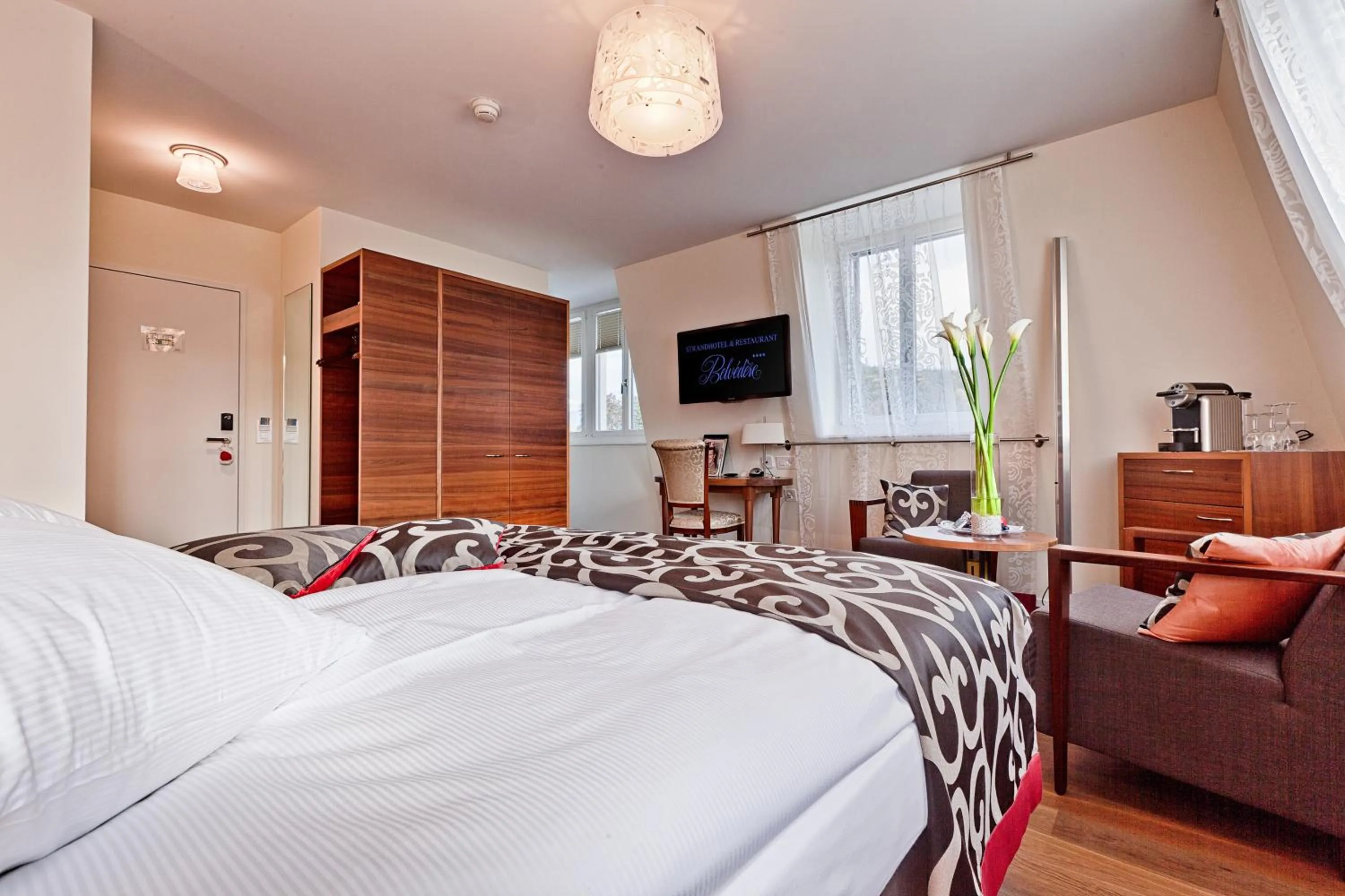 Photo of the whole room, Bed in Belvédère Strandhotel