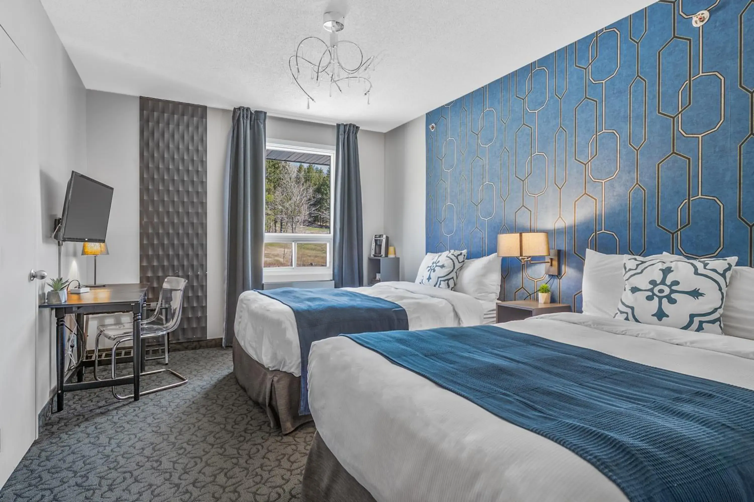 Quadruple Room with Street View in Manoir Lac-Etchemin Quadruple Room with Street View in Manoir Lac-Etchemin