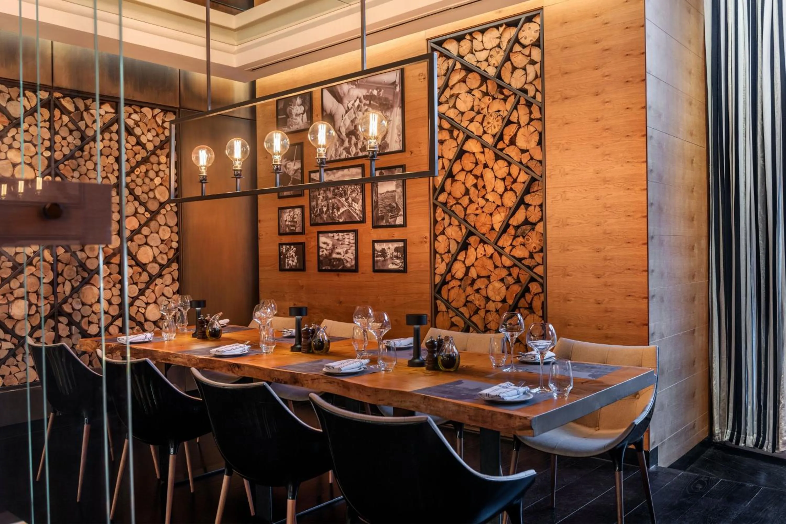 Restaurant/places to eat in Le Royal Meridien Abu Dhabi