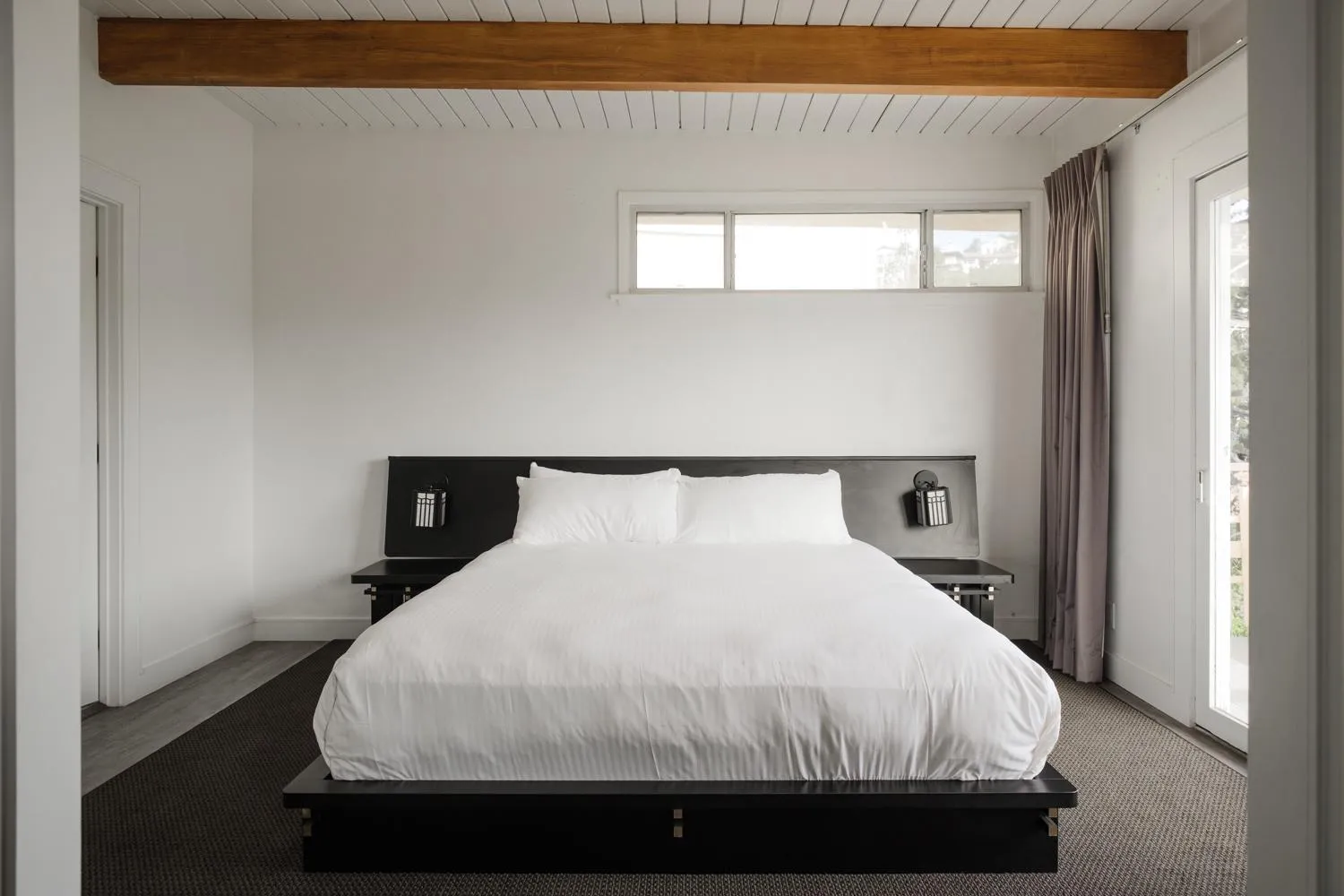 Bedroom, Bed in Hollywood Hills Hotel