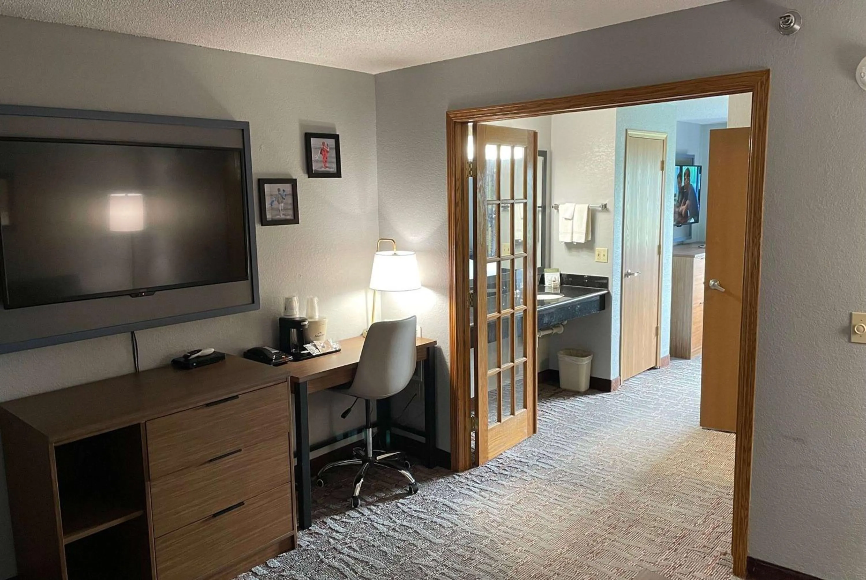 Photo of the whole room, Bed in AmericInn by Wyndham Ankeny/Des Moines