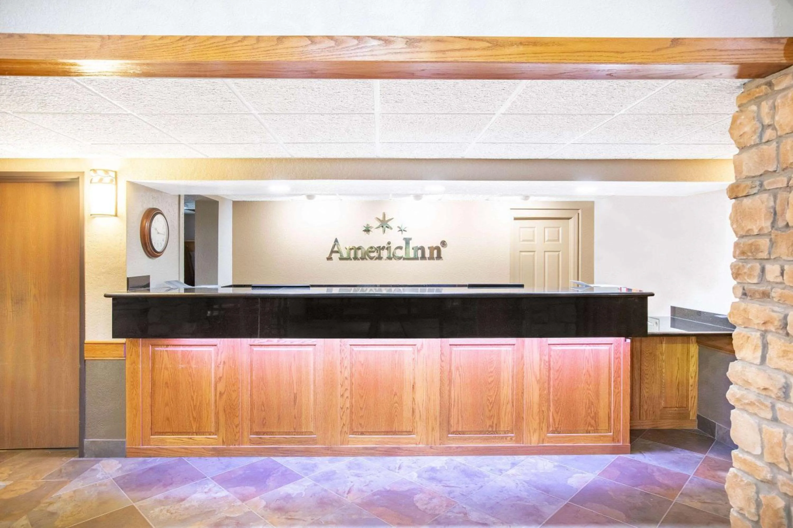 Lobby or reception in AmericInn by Wyndham Ankeny/Des Moines