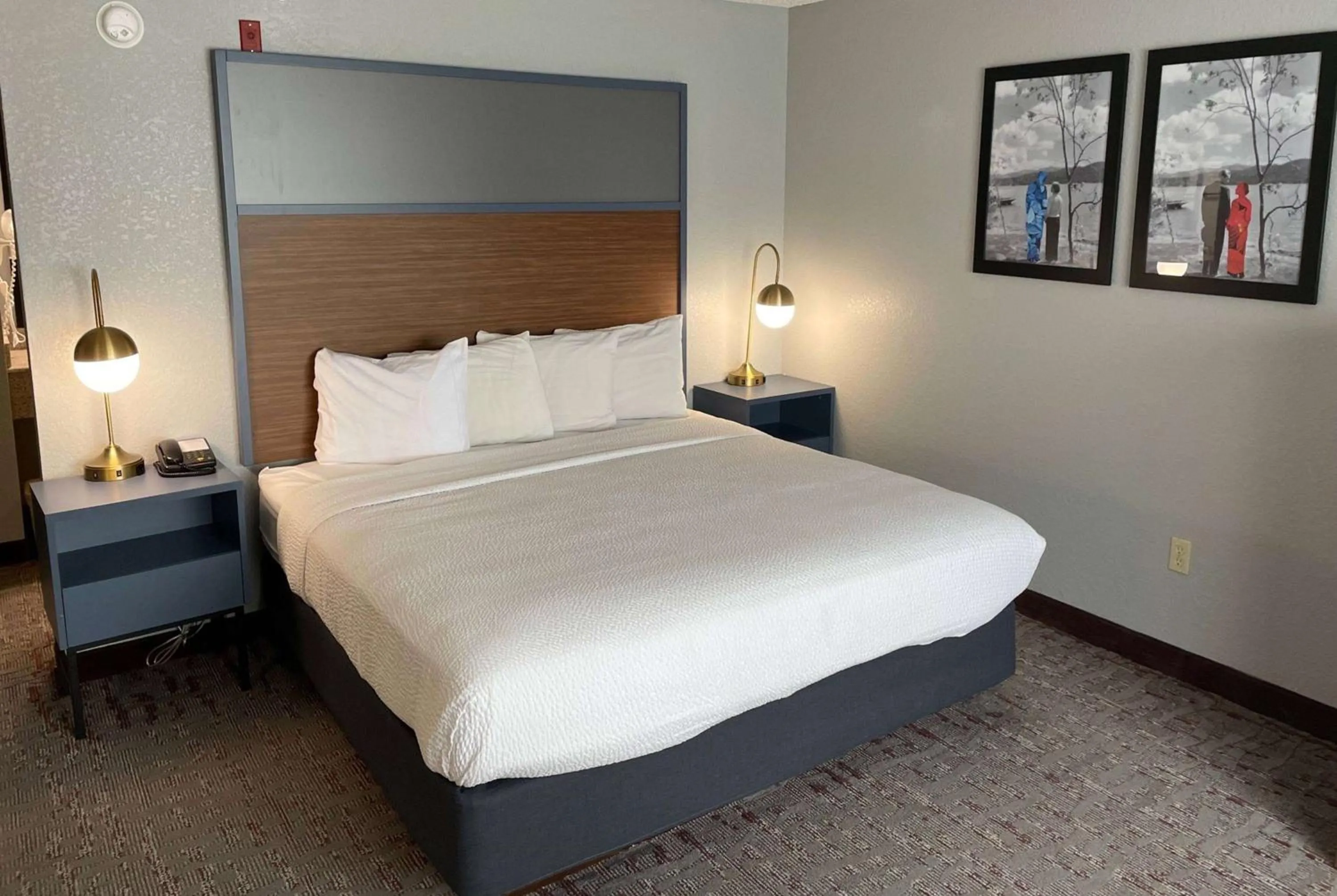 Photo of the whole room, Bed in AmericInn by Wyndham Ankeny/Des Moines