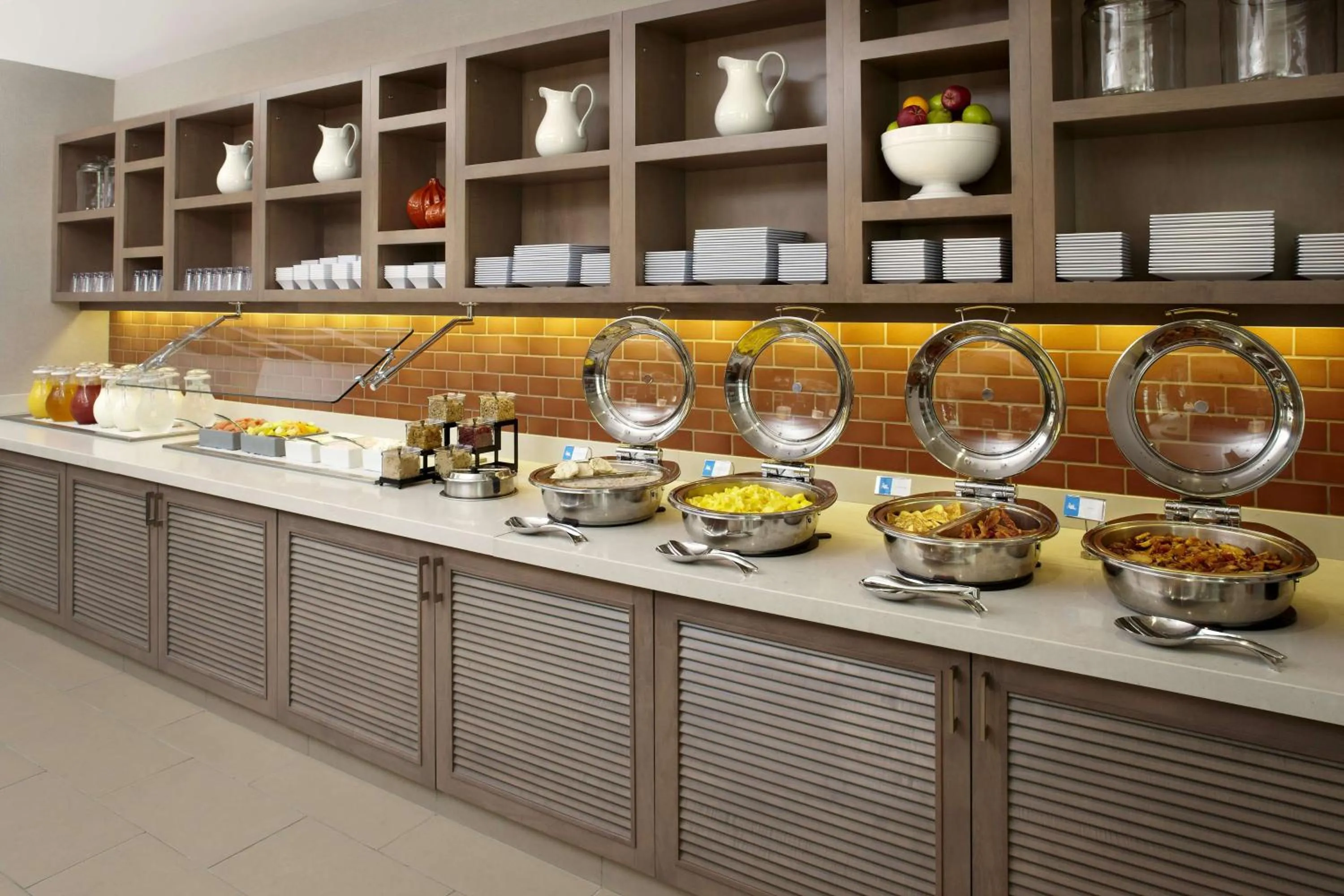 Restaurant/places to eat in Hyatt House Pittsburgh-South Side