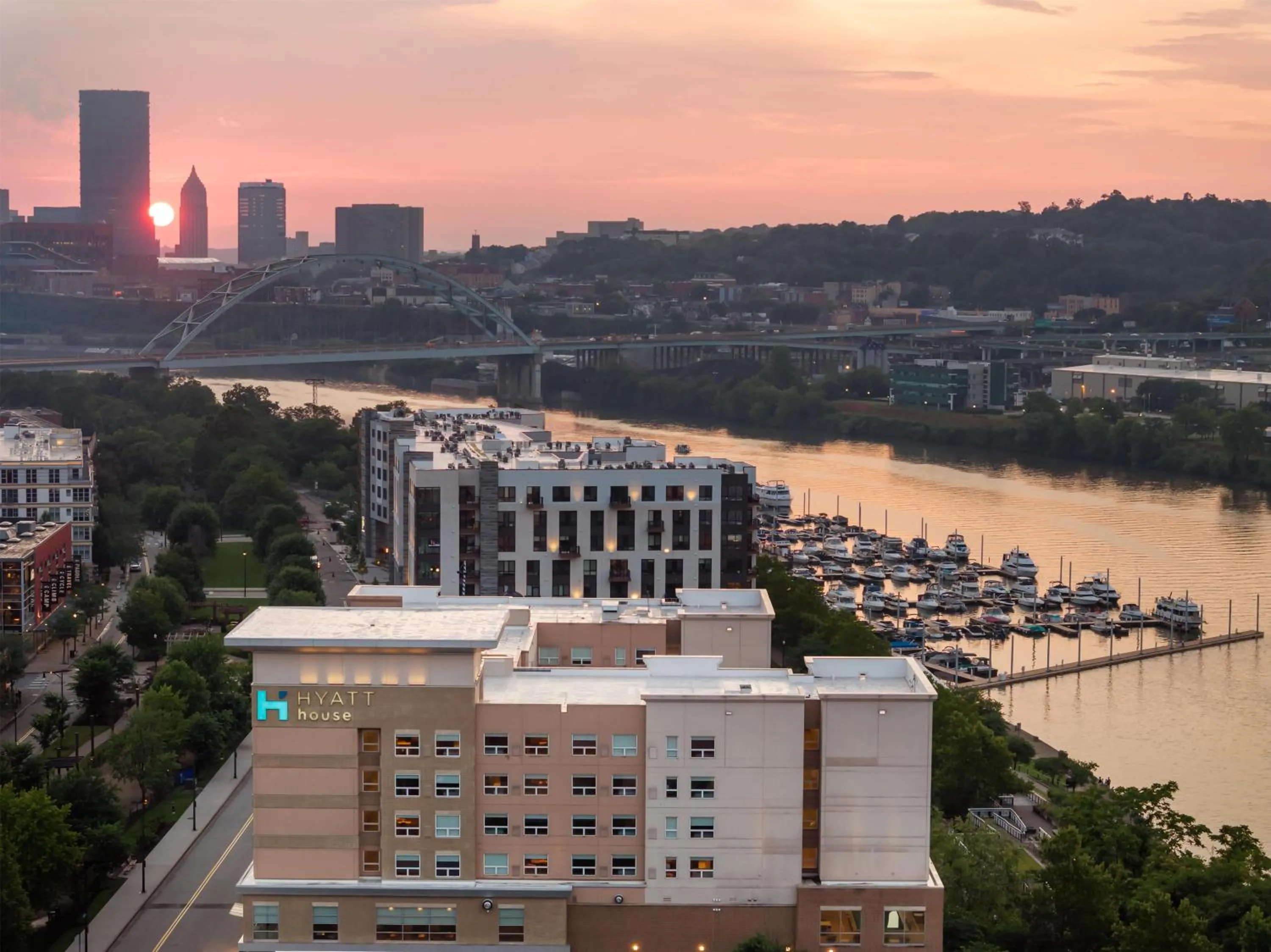 Property building in Hyatt House Pittsburgh-South Side