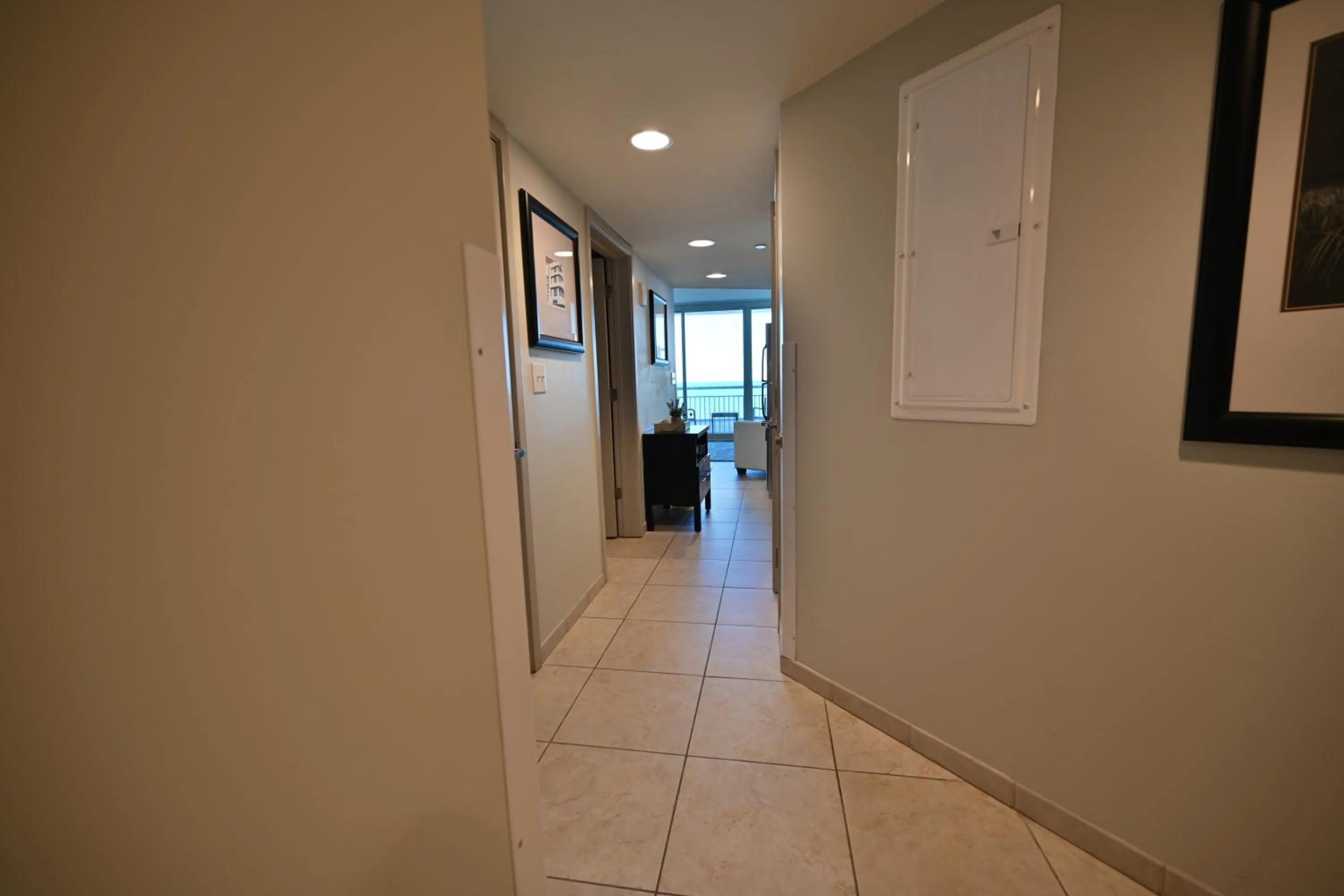 Spectacular Ocean Front Real 1 Bedroom Condo, 2 Ba