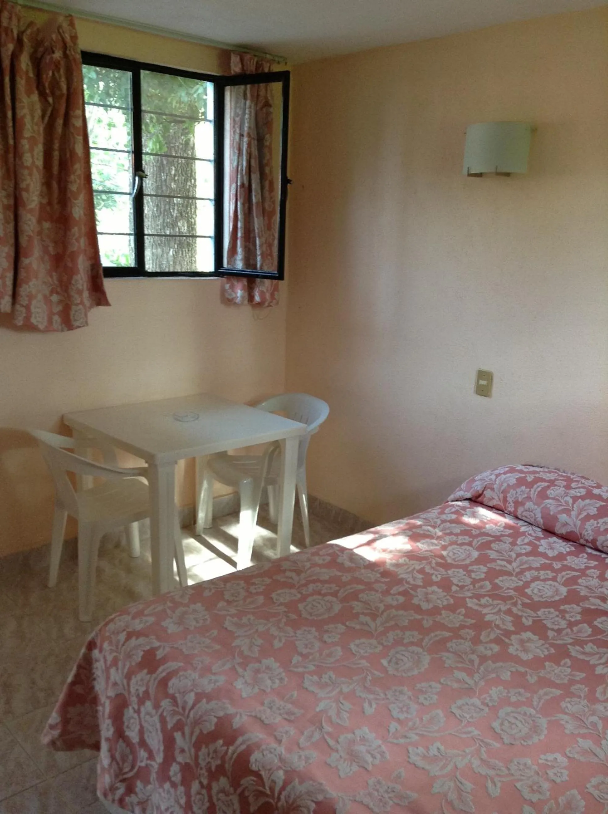 Photo of the whole room, Bed in Hotel Tecozautla