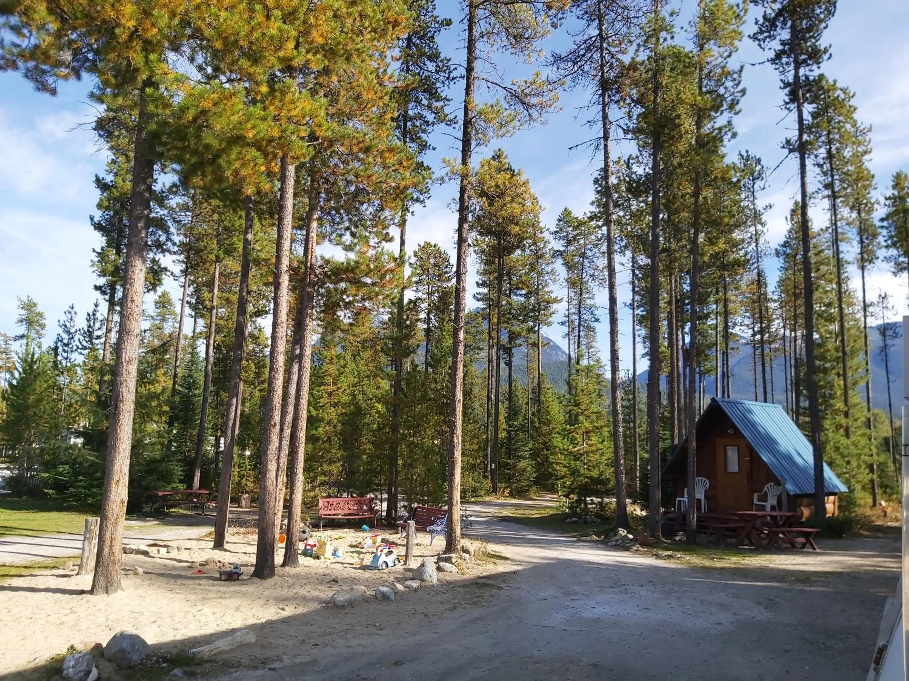 Blue River Campgrounds & Cabin-public washroom