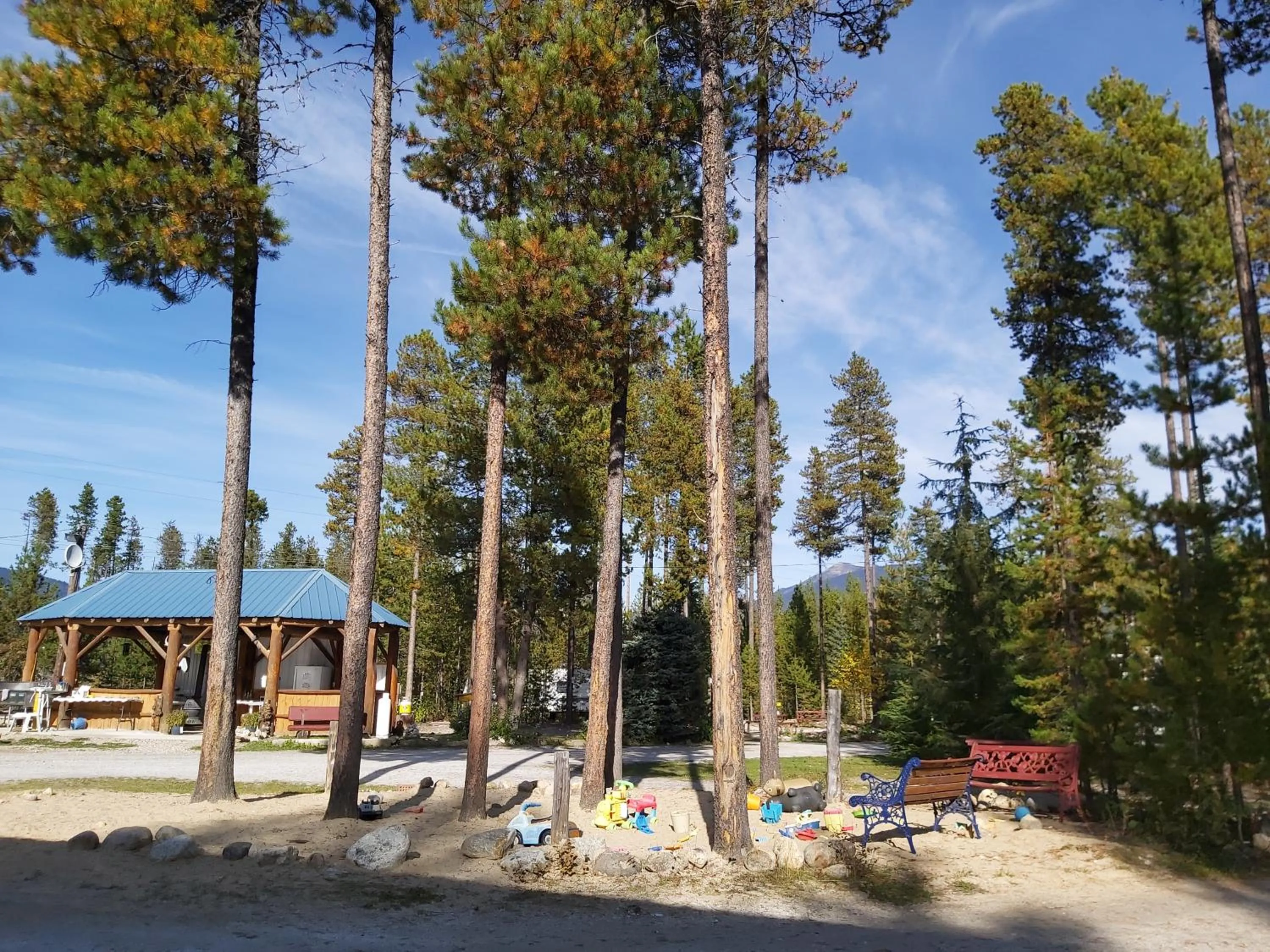 Blue River Campgrounds & Cabin-public washroom