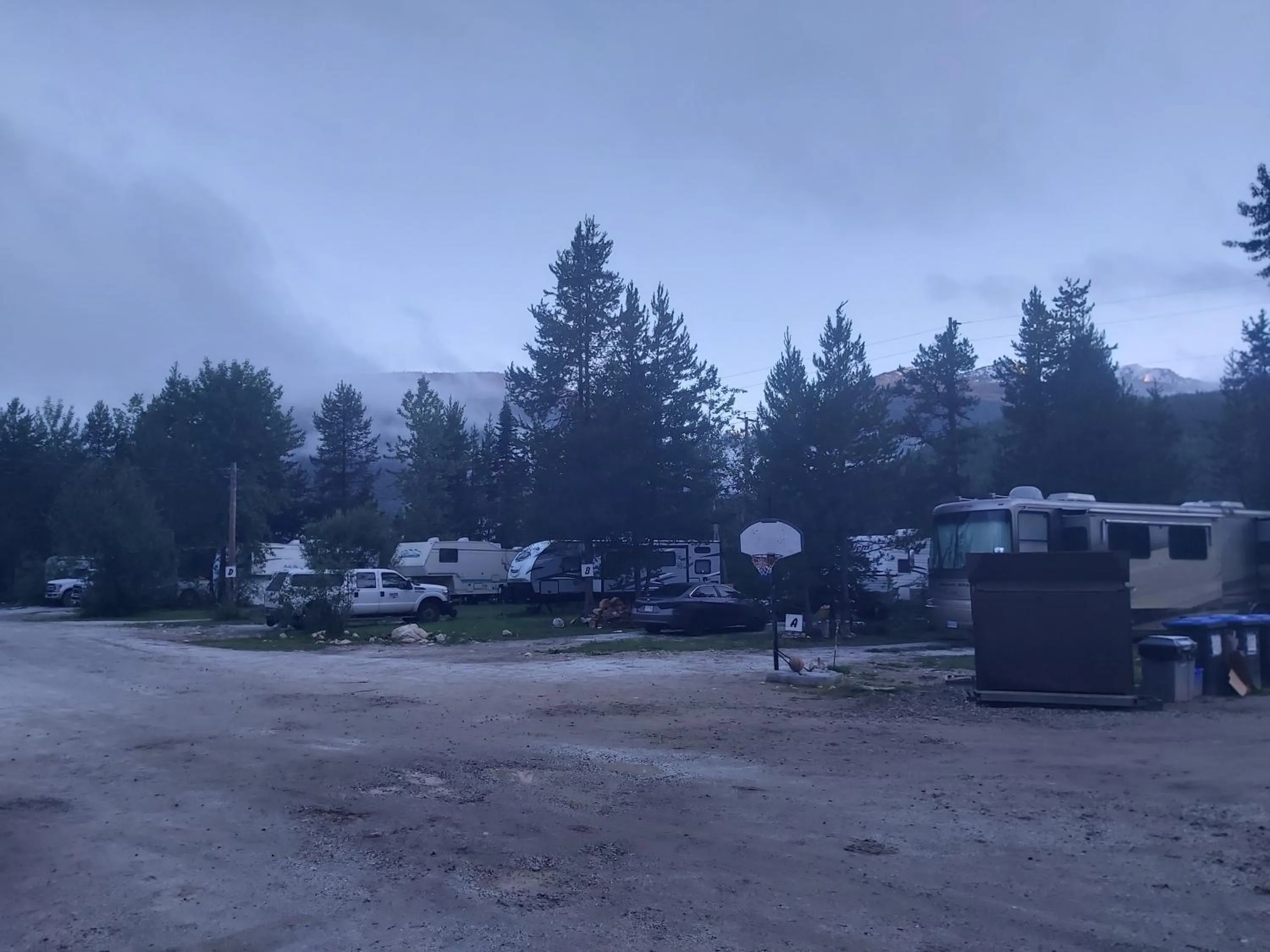 Blue River Campgrounds & Cabin-public washroom