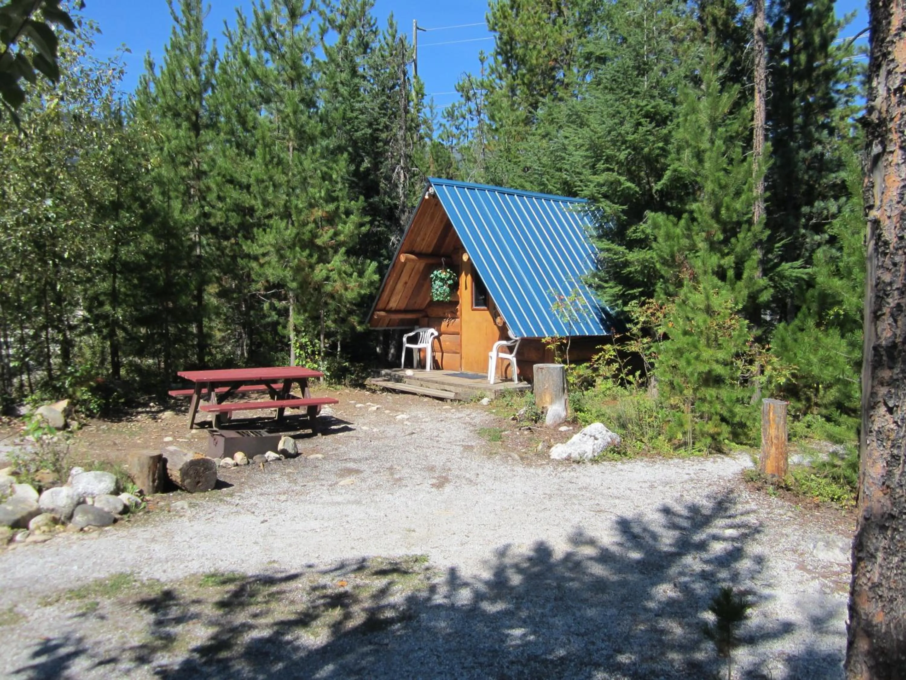 Area and facilities in Blue River Campgrounds & Cabin-public washroom