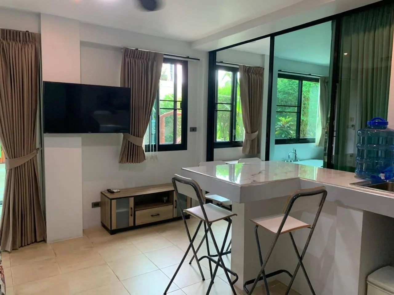 Living room in Penthouse Crystal Bay Apartments