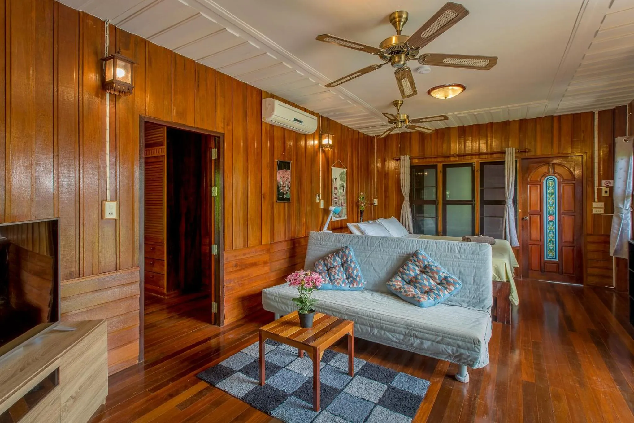 Bed in Penthouse Crystal Bay Apartments