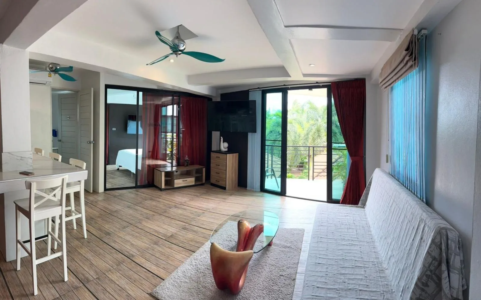 Living room in Penthouse Crystal Bay Apartments