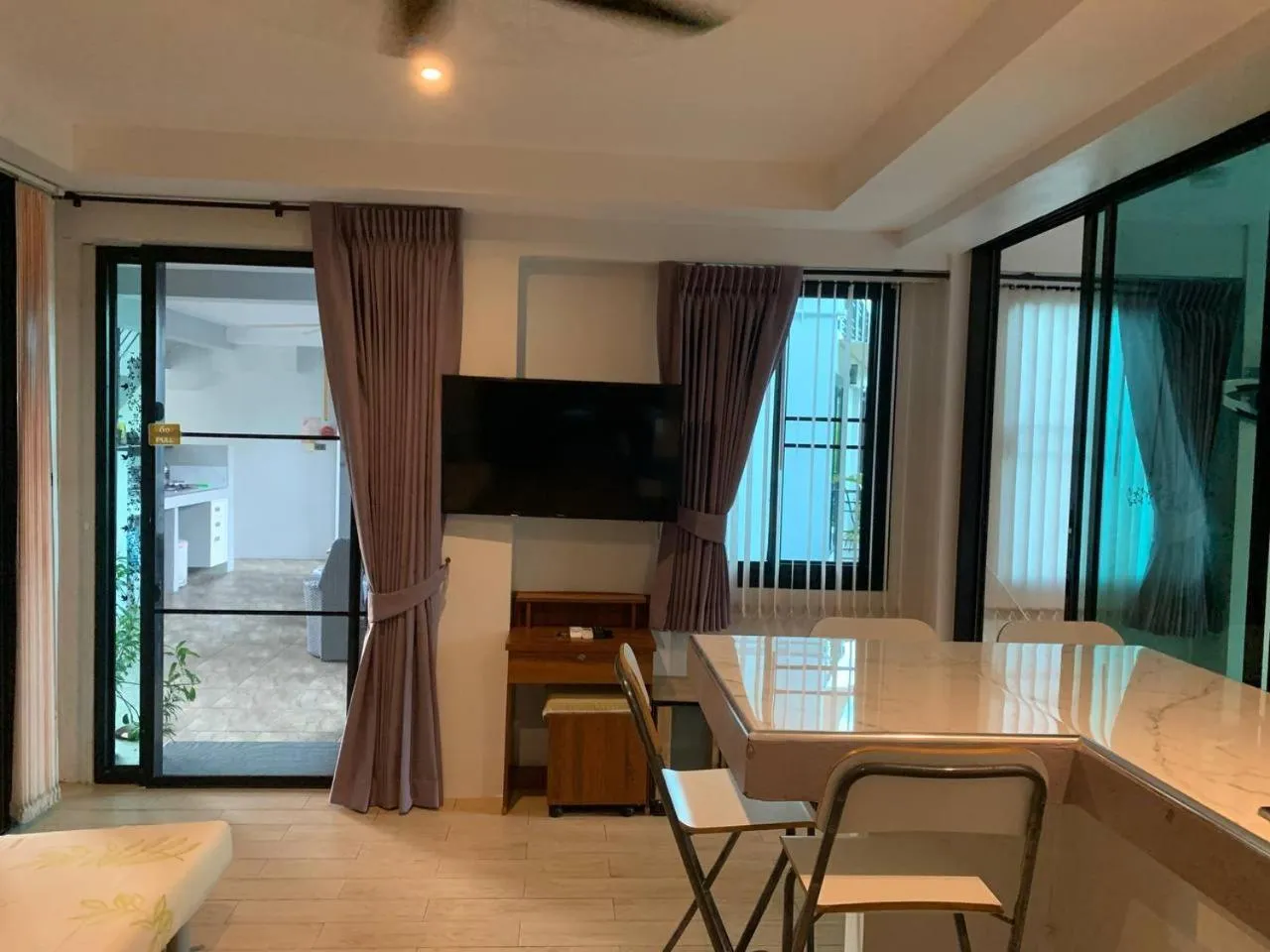 Dining area in Penthouse Crystal Bay Apartments