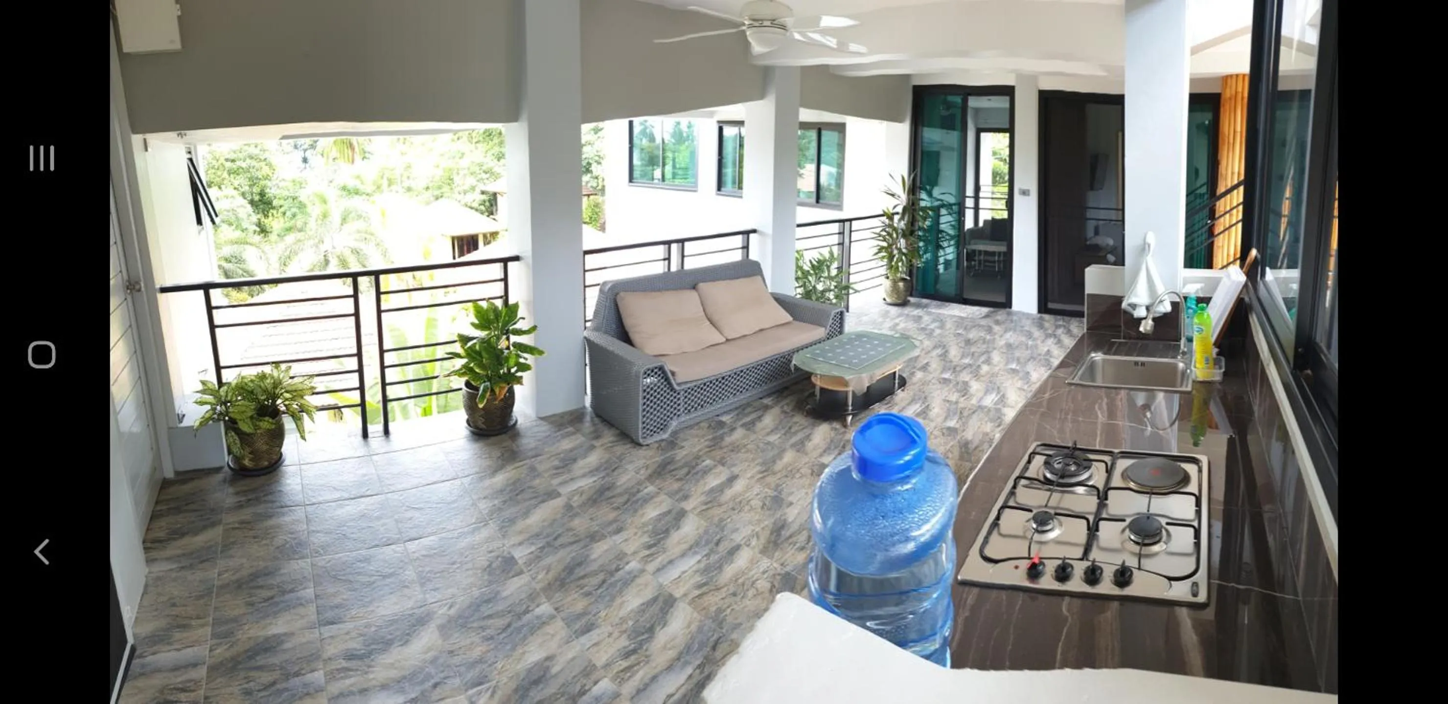 Kitchen or kitchenette in Penthouse Crystal Bay Apartments