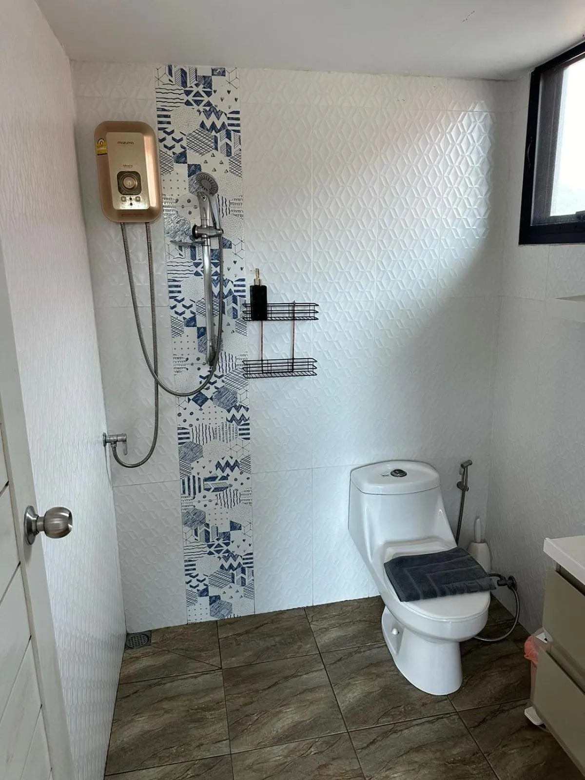 Shower in Penthouse Crystal Bay Apartments