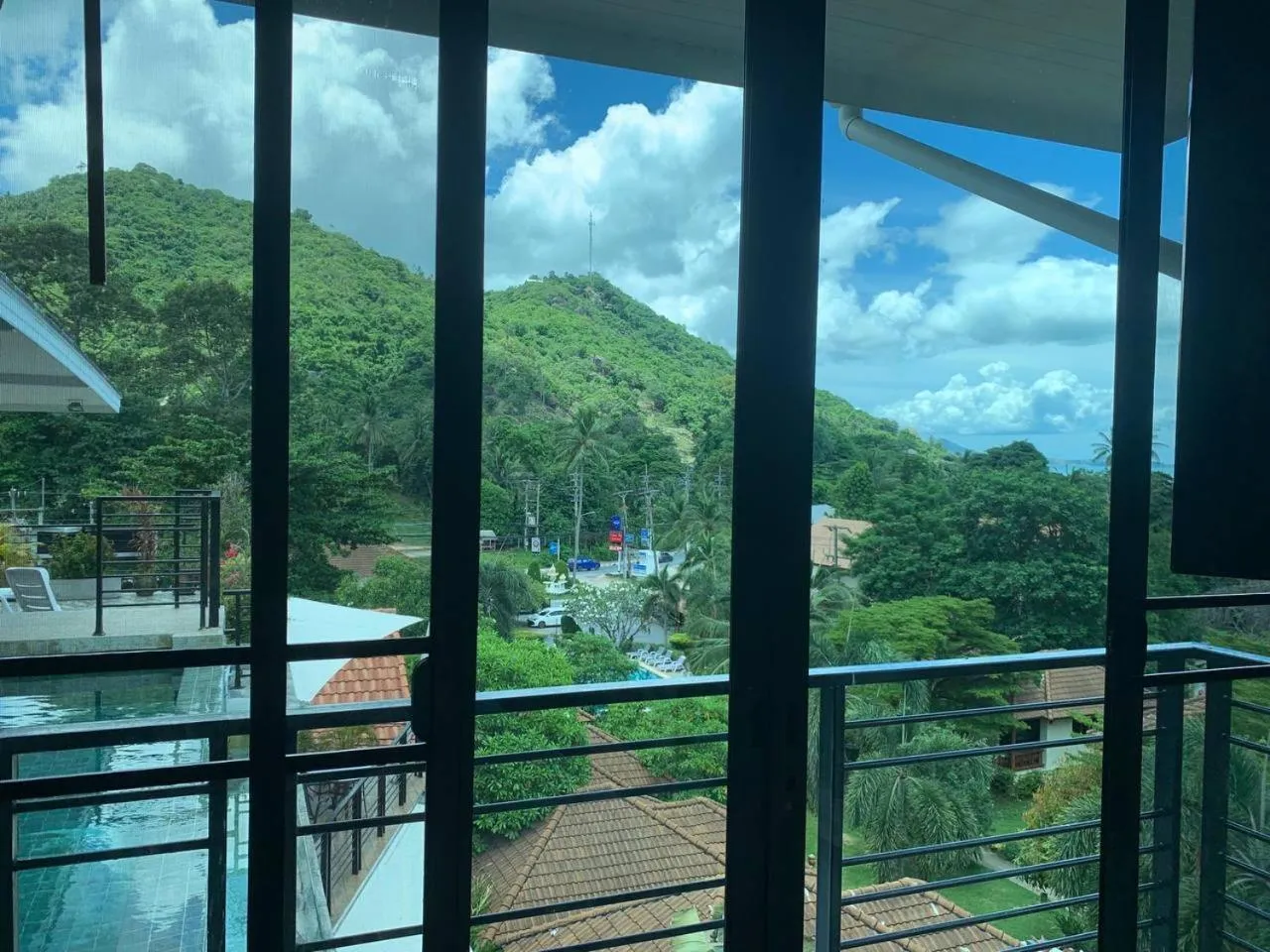 Mountain view in Penthouse Crystal Bay Apartments