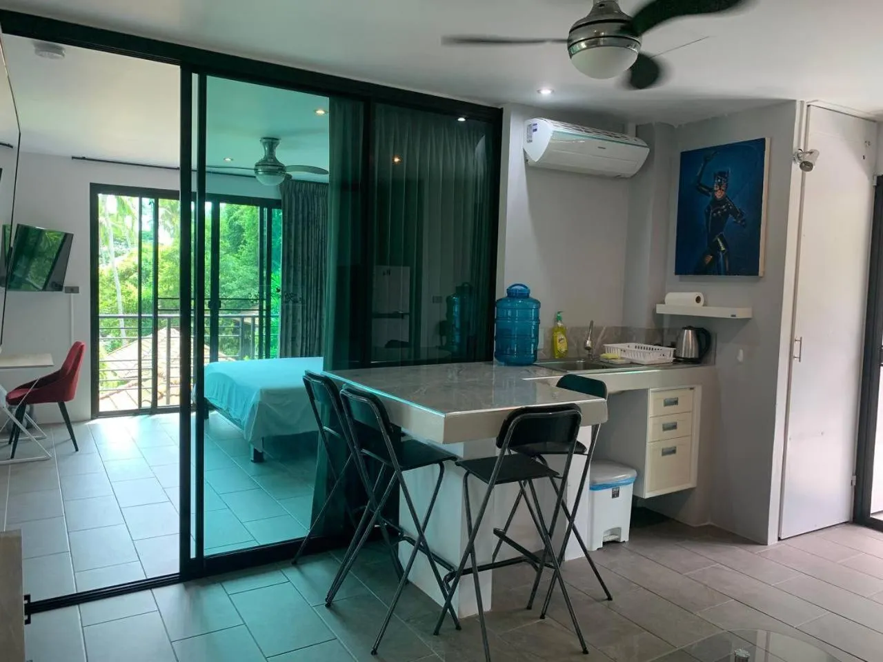 Kitchen or kitchenette in Penthouse Crystal Bay Apartments