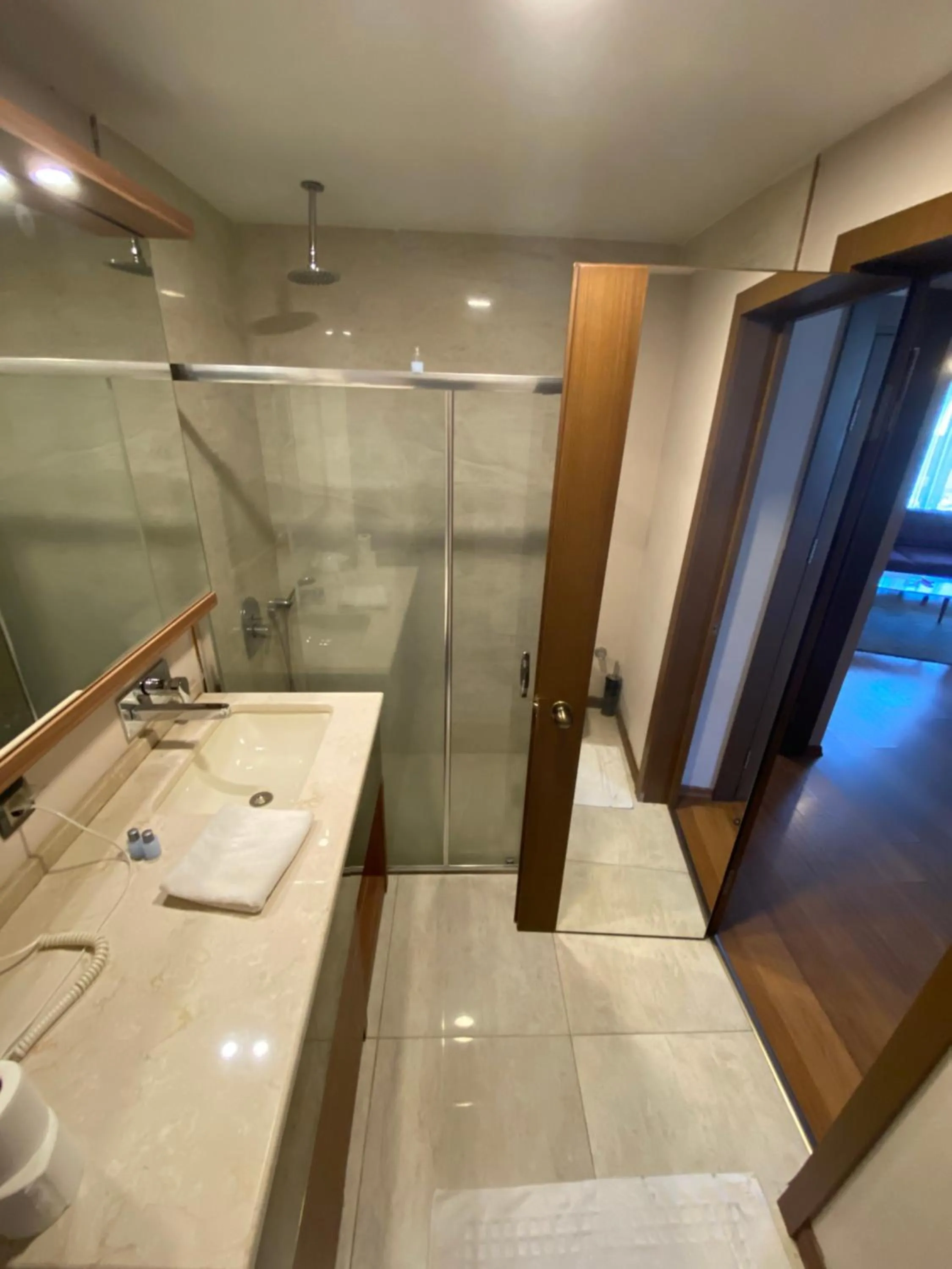 SABİHA GOKCEN İSTANBUL HOUSES Airport