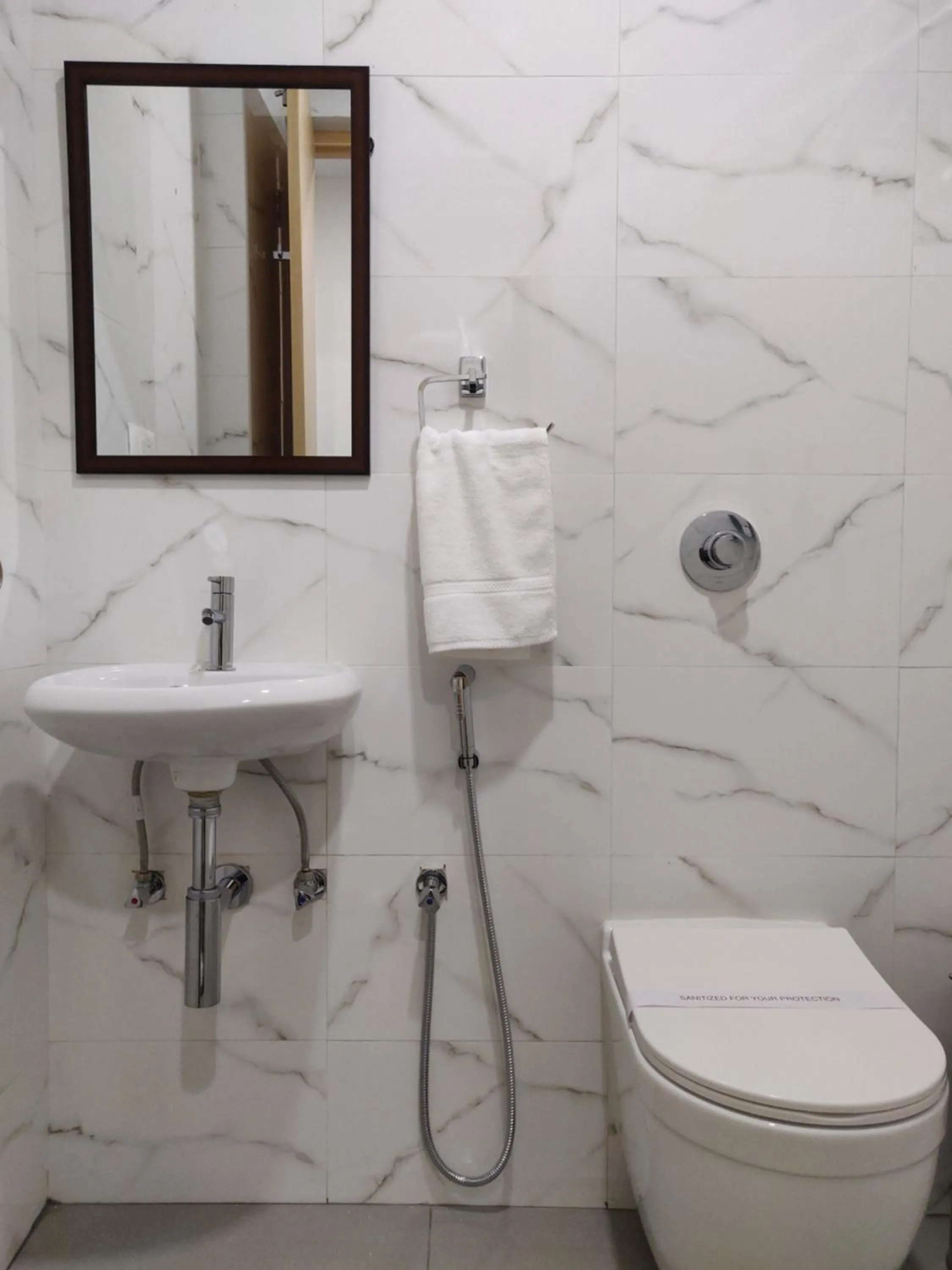 Toilet in PARK IRIS HOTELS, MG Road