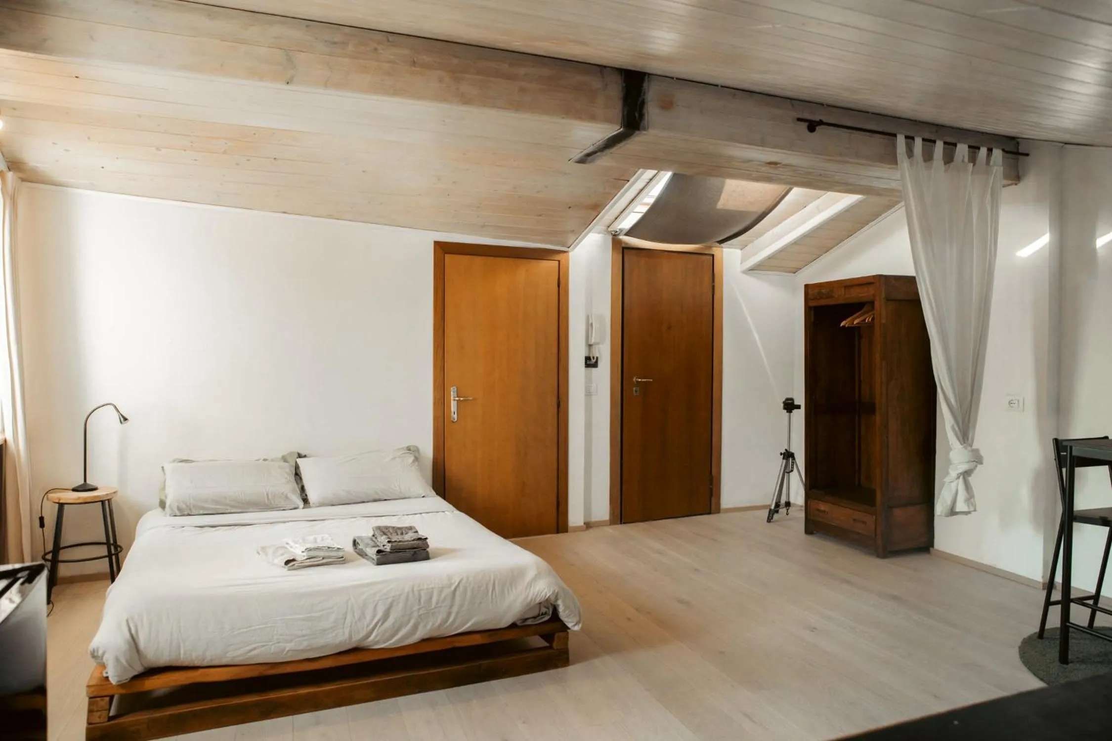 Bedroom in CA11 - Apartments