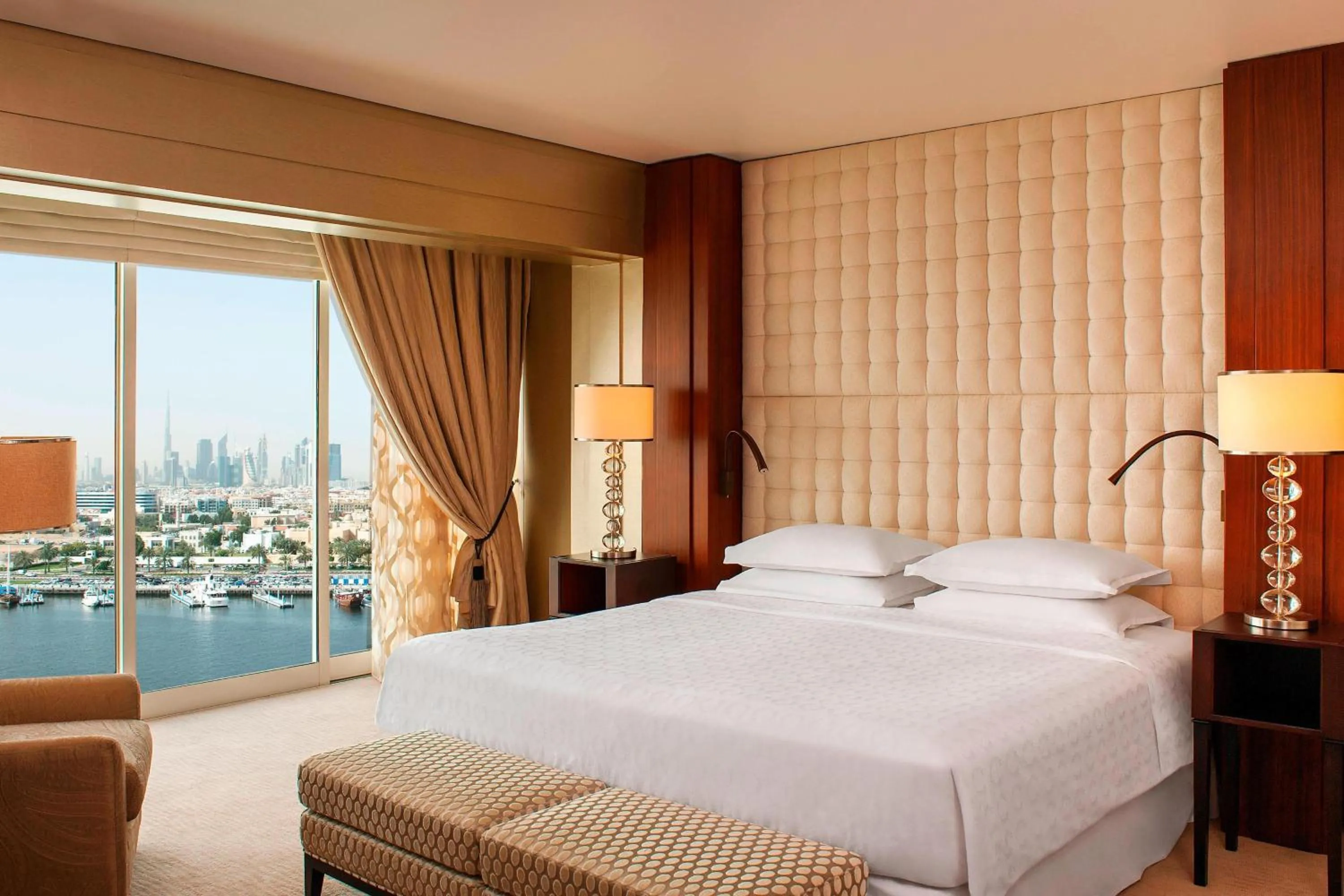 Photo of the whole room, Bed in Sheraton Dubai Creek Hotel & Towers