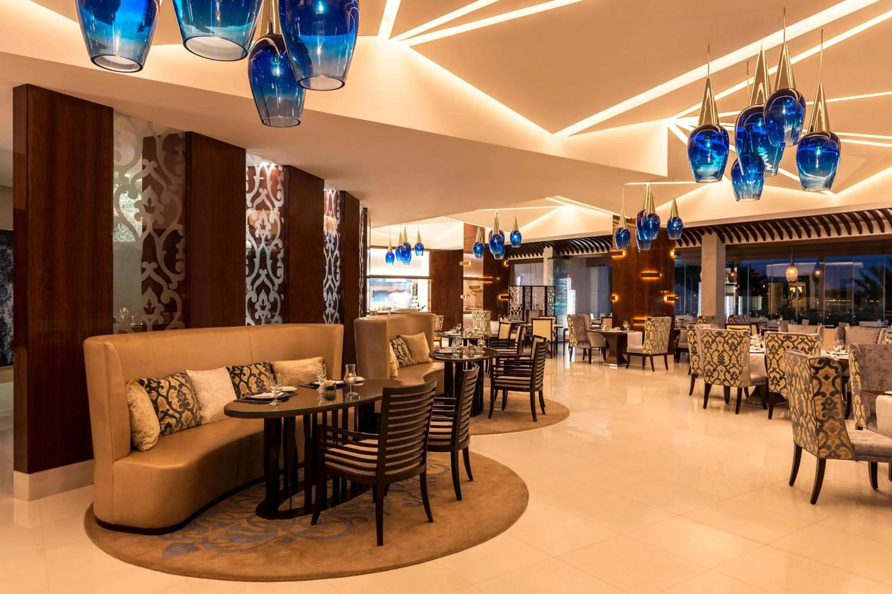 Restaurant/places to eat in Sheraton Dubai Creek Hotel & Towers
