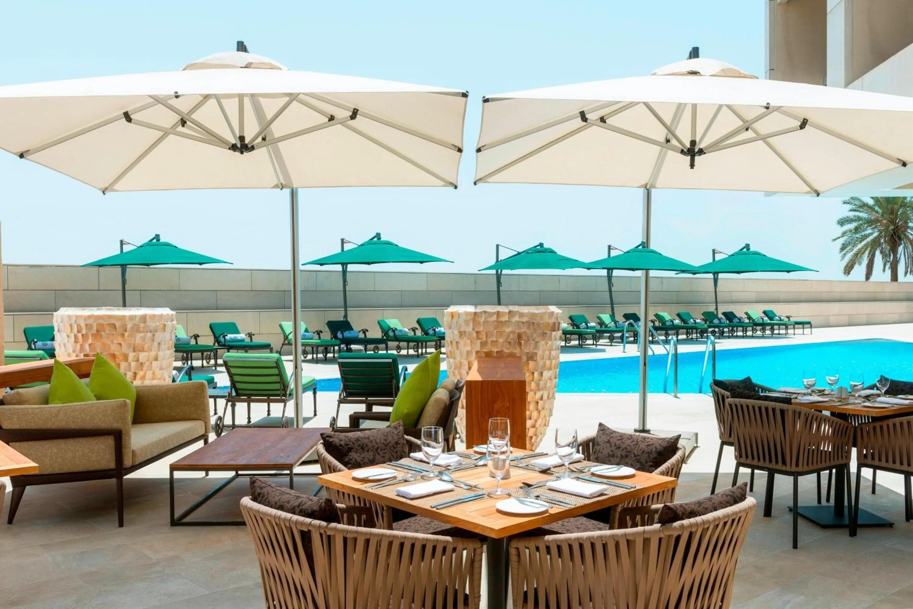 Restaurant/places to eat in Sheraton Dubai Creek Hotel & Towers