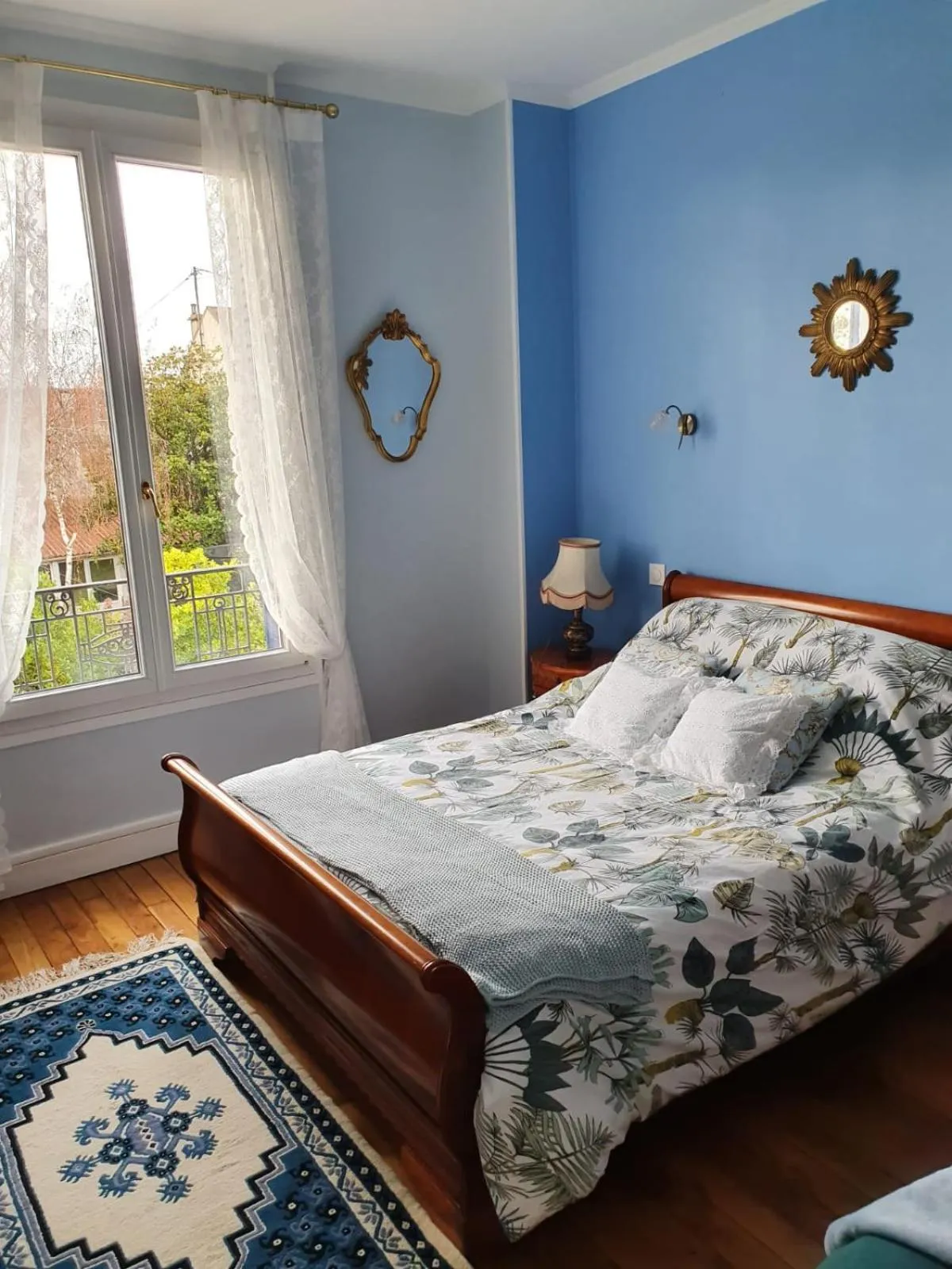 Bedroom, Bed in Côté Marne
