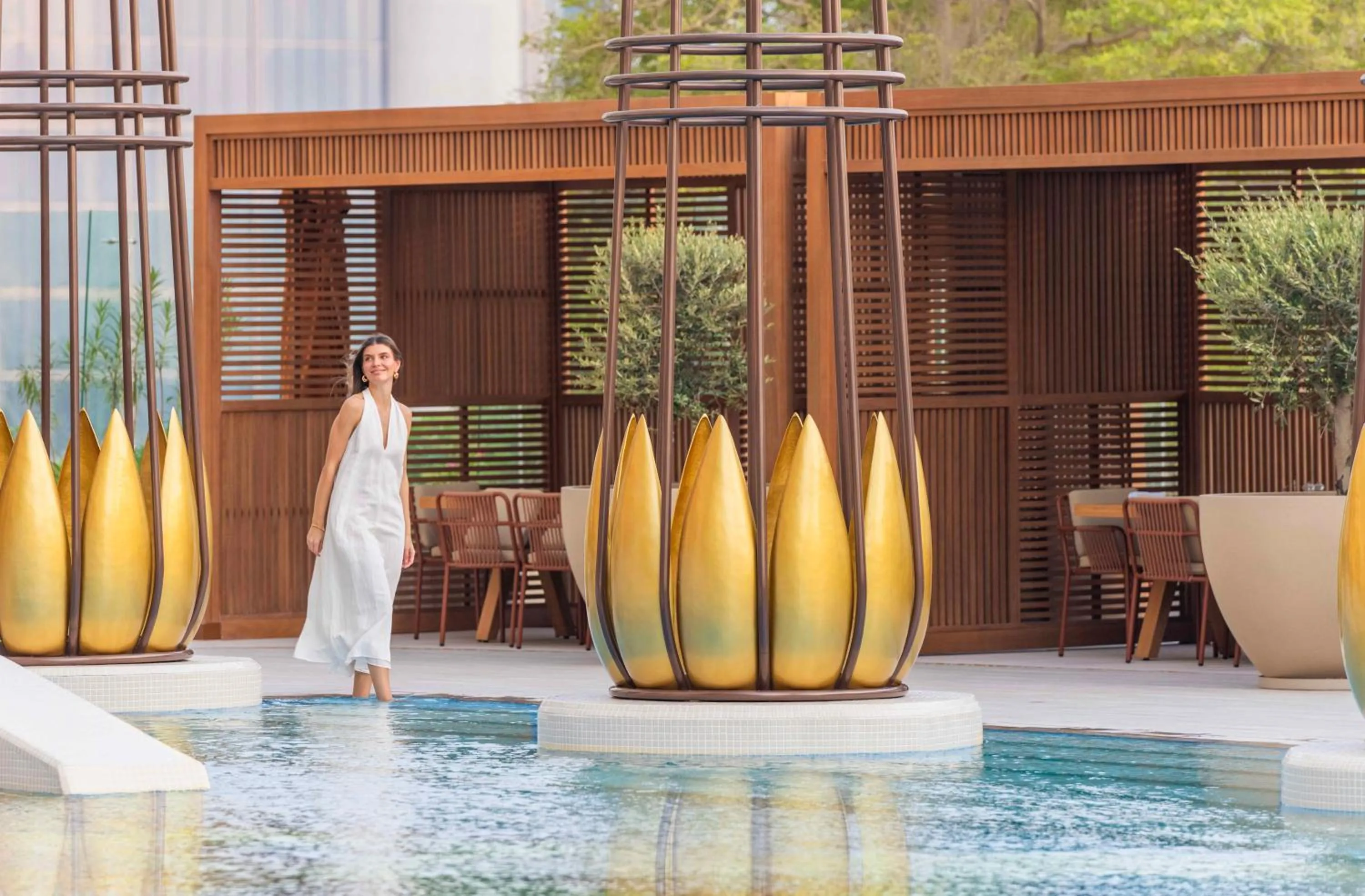 Swimming pool in Raffles Dubai