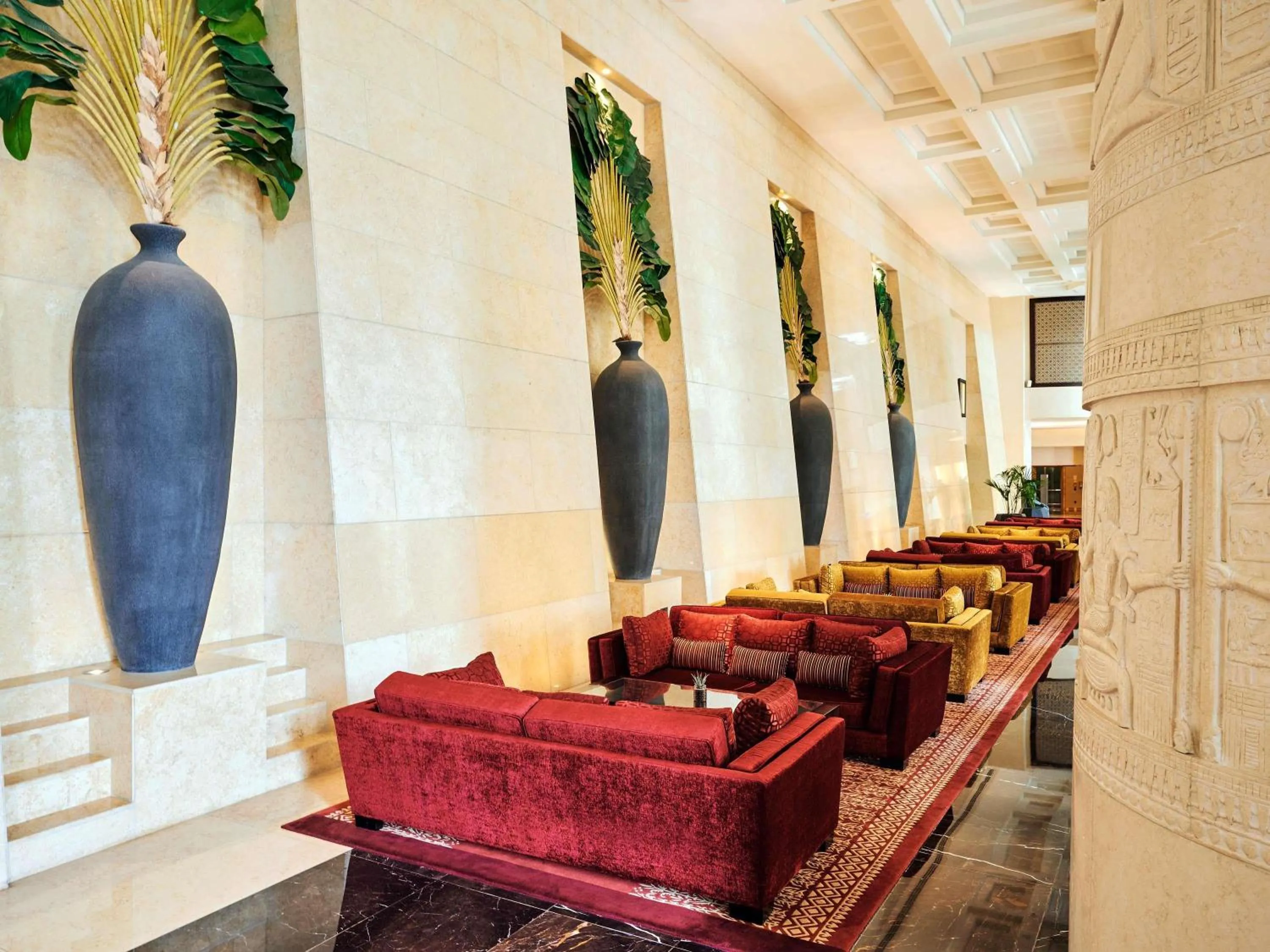 Restaurant/places to eat in Raffles Dubai