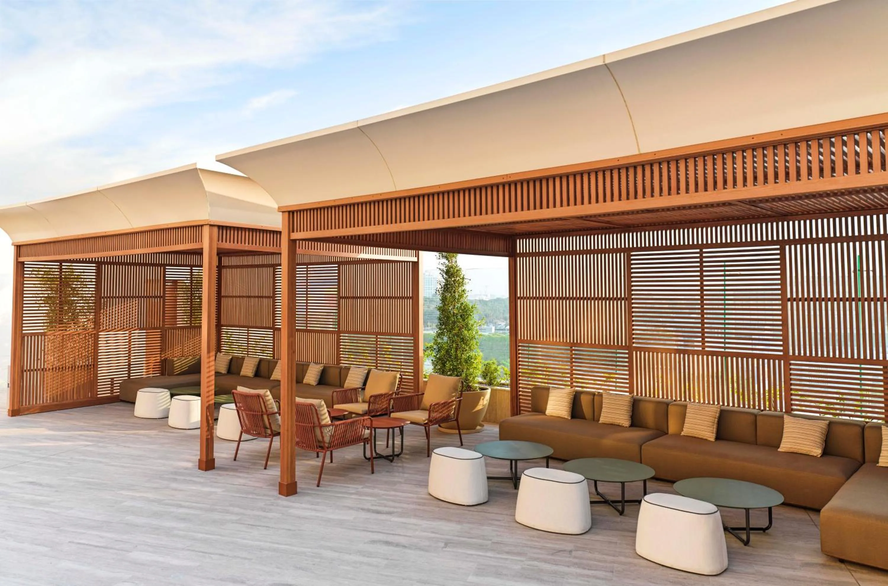 Swimming pool in Raffles Dubai