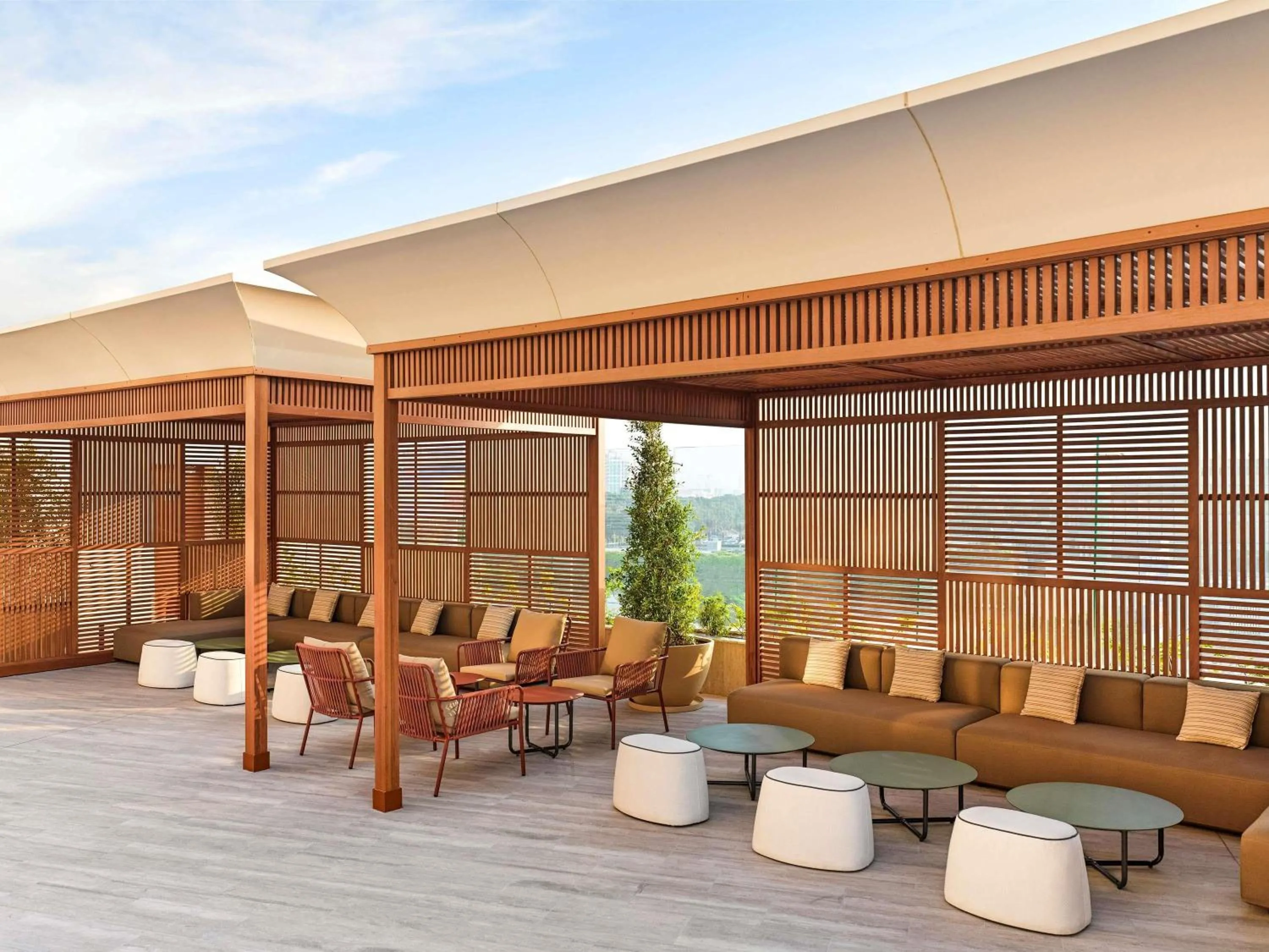 Lounge or bar in Raffles Dubai