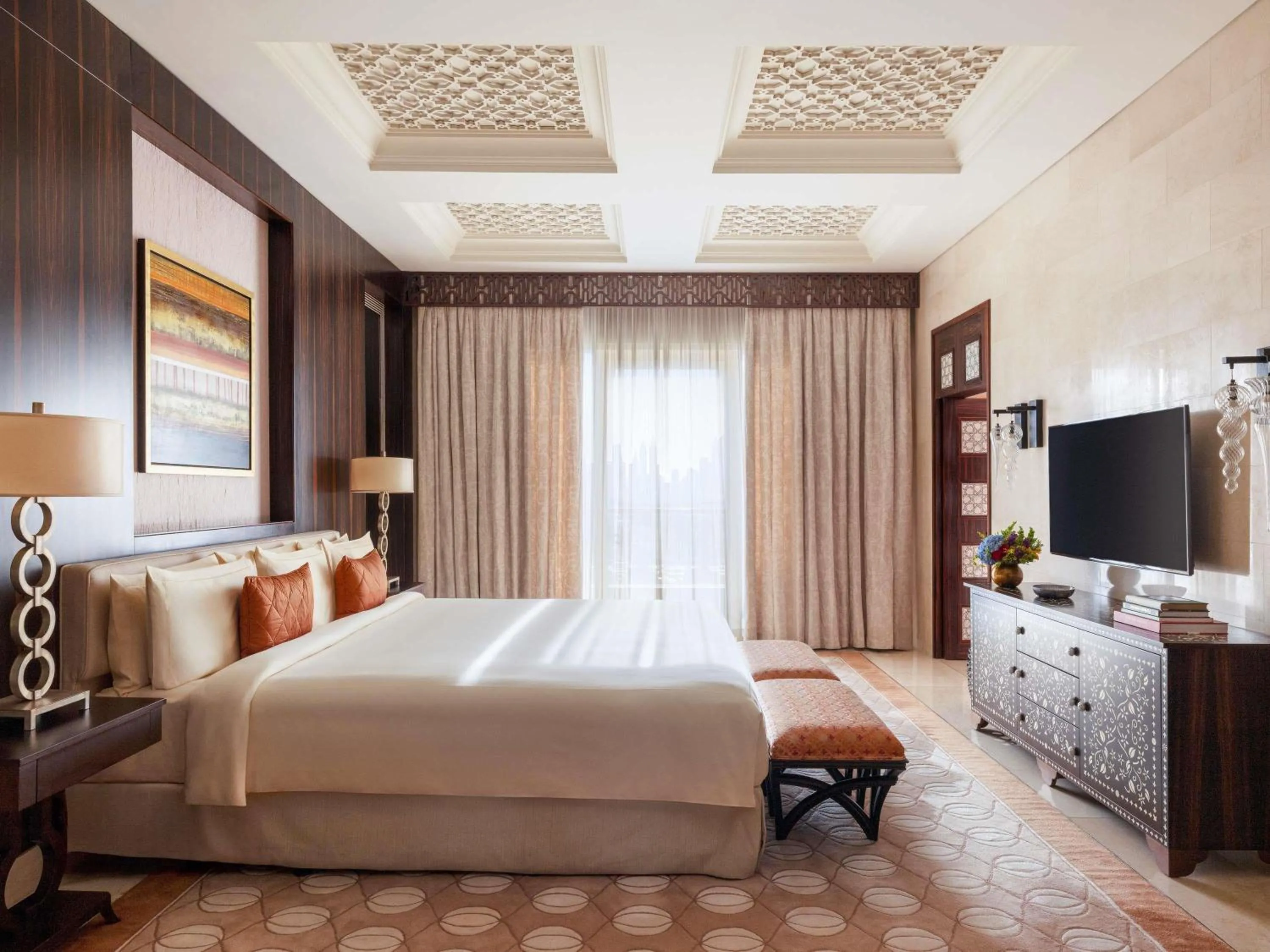 Bedroom, Bed in Raffles Dubai