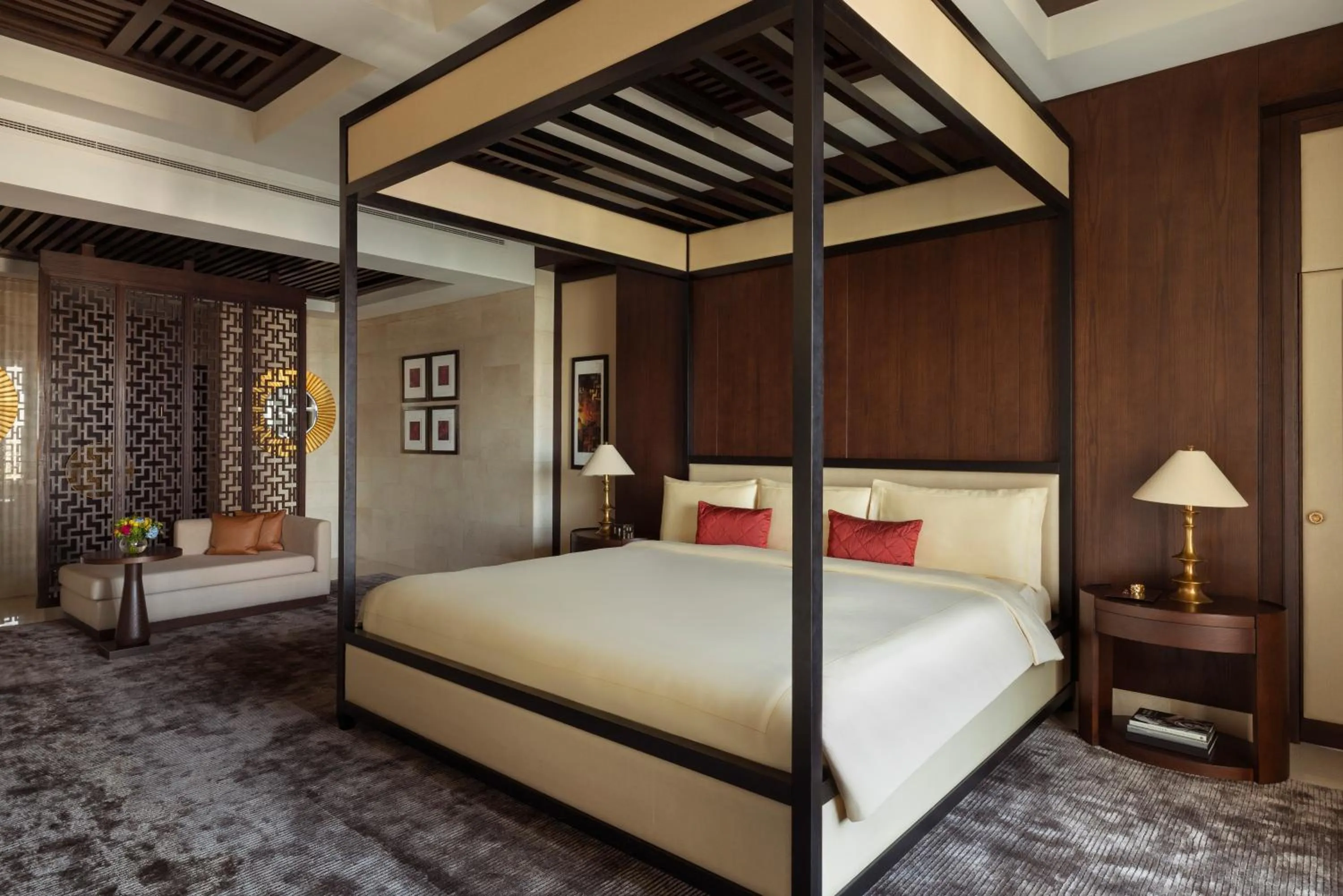 Bedroom, Bed in Raffles Dubai