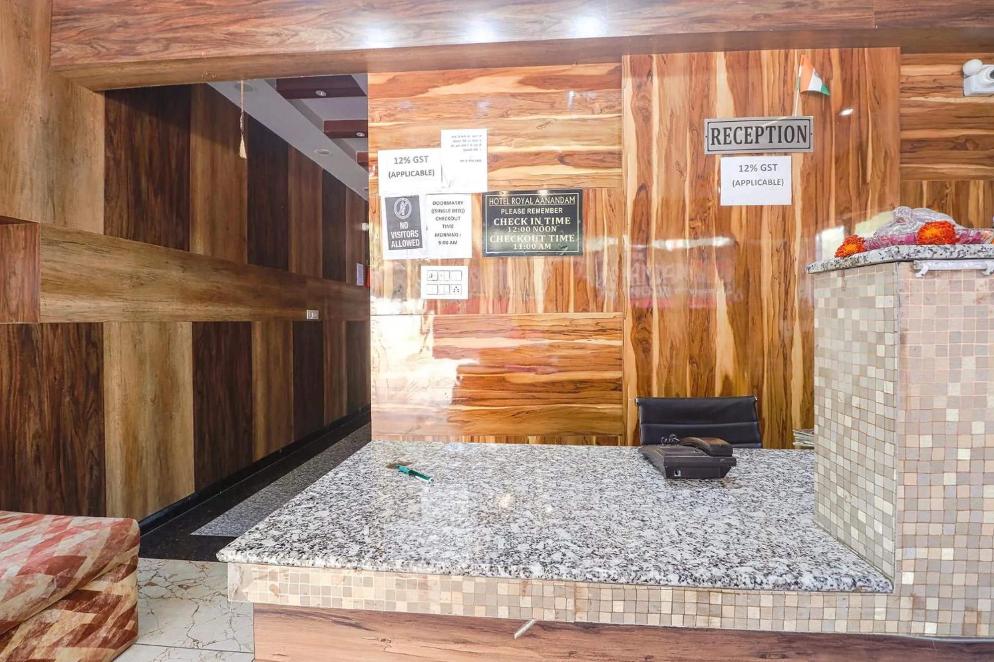 Lobby or reception in FabHotel Royal Aanandam