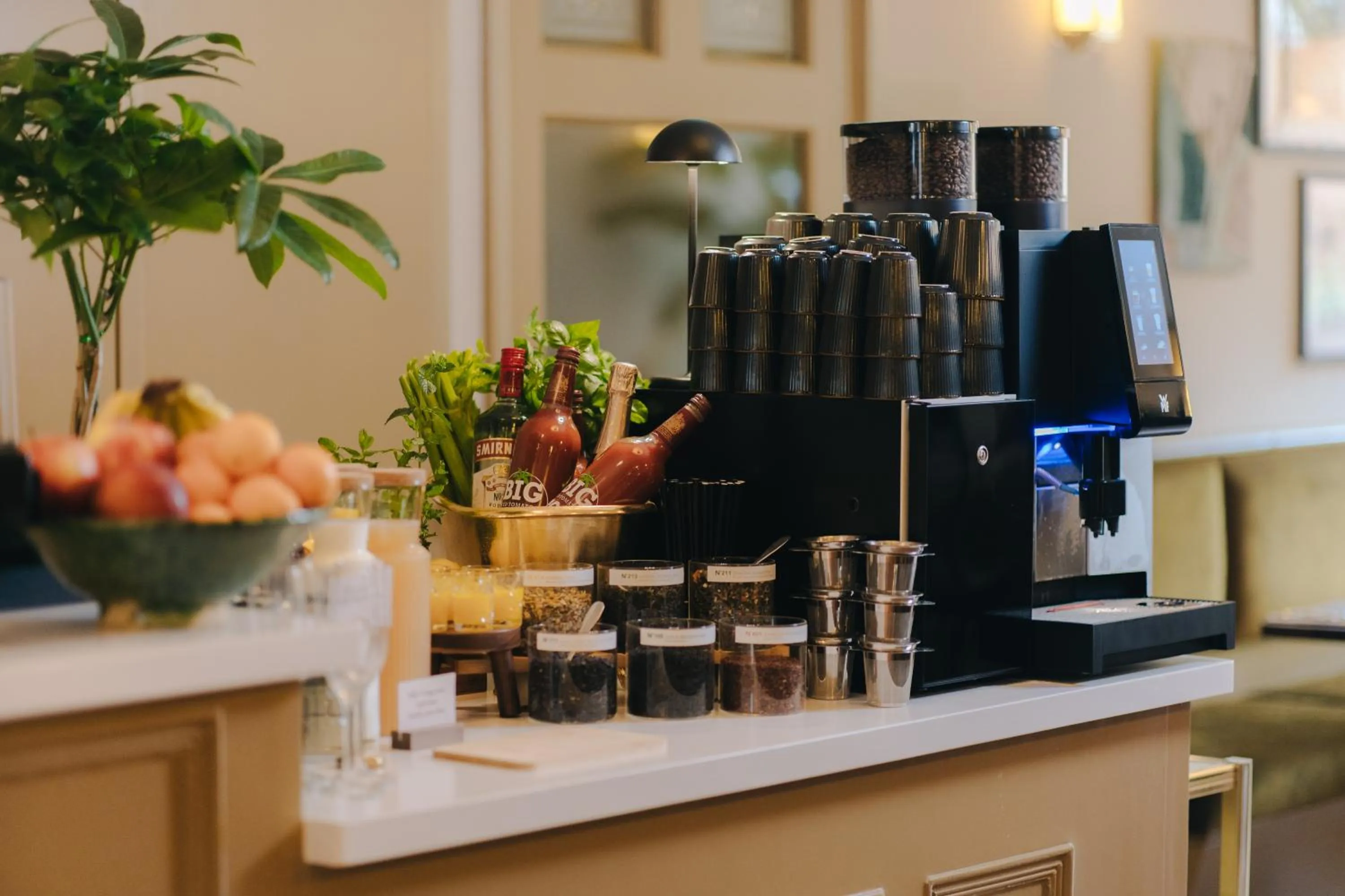 Breakfast in Hotel Omega