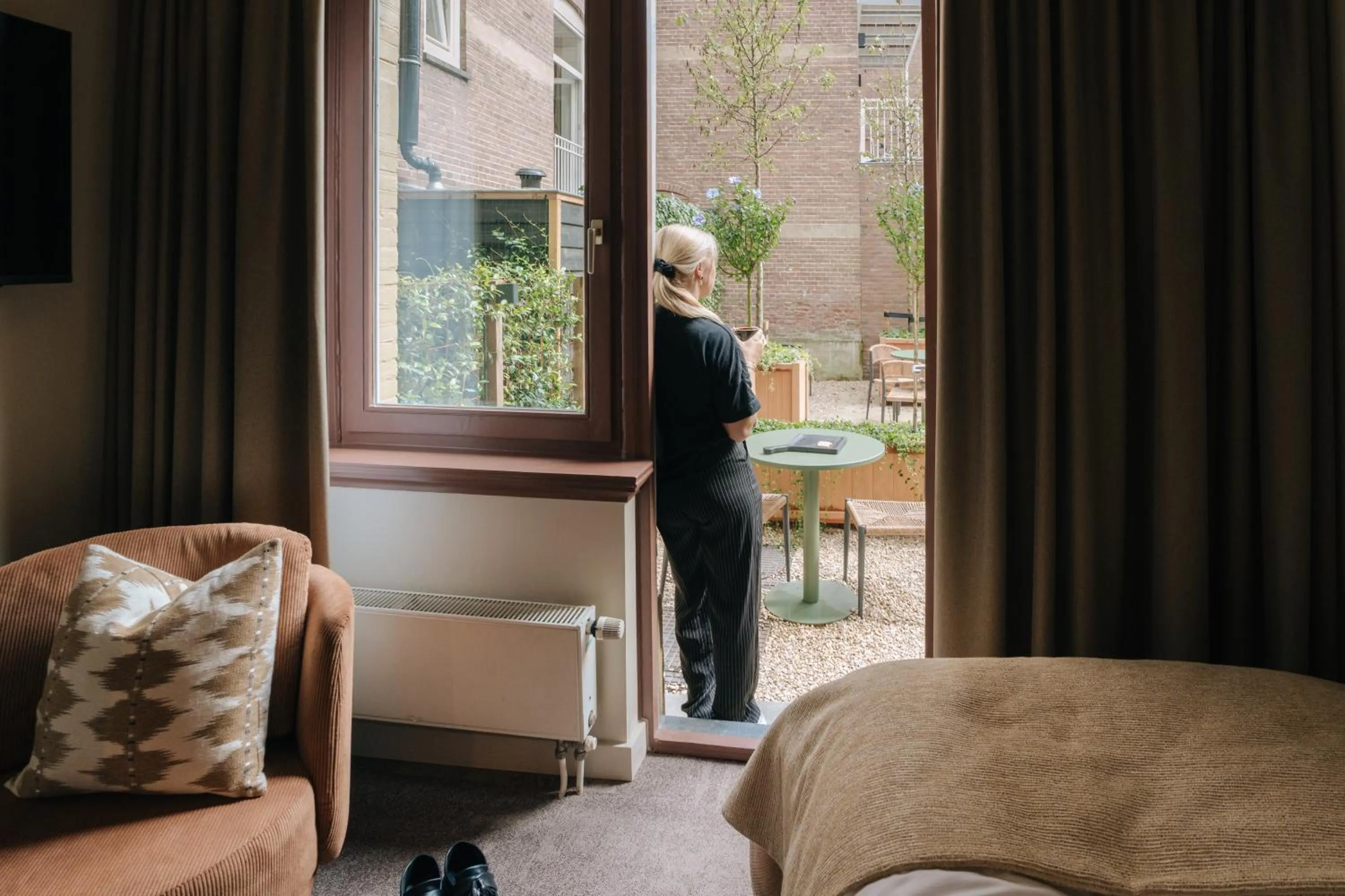 People in Hotel Omega