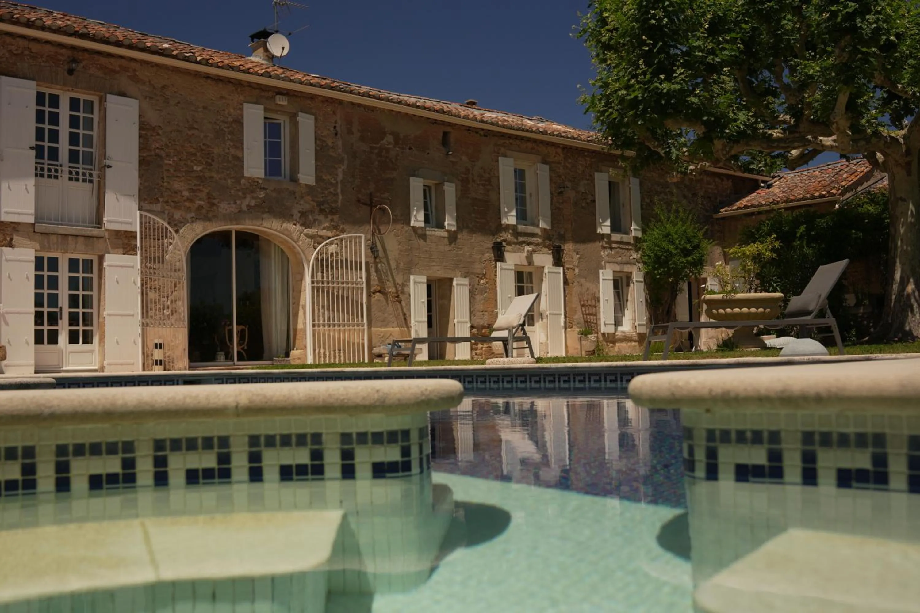 Property building in LE MAS DES FLANERAIES