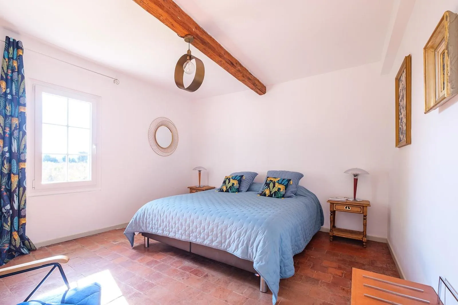 Bed in LE MAS DES FLANERAIES