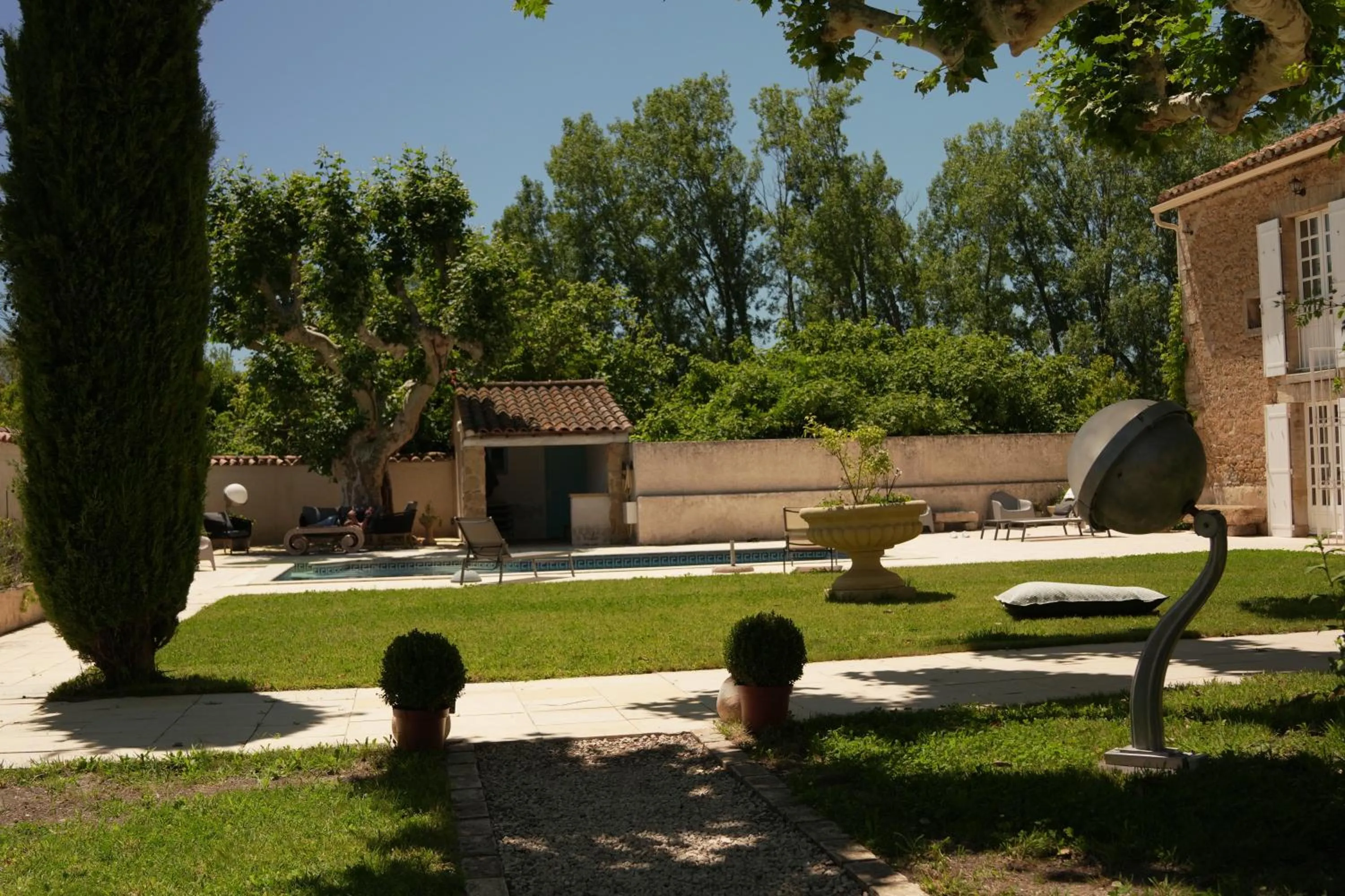 Property building in LE MAS DES FLANERAIES