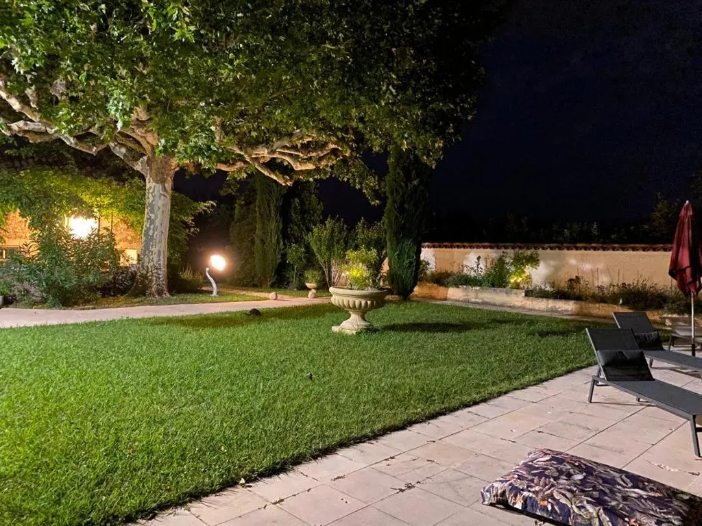 Garden view in LE MAS DES FLANERAIES