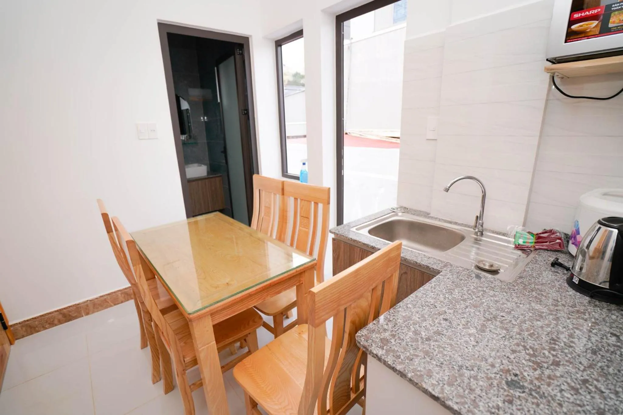 Kitchen or kitchenette in S Villa Hotel