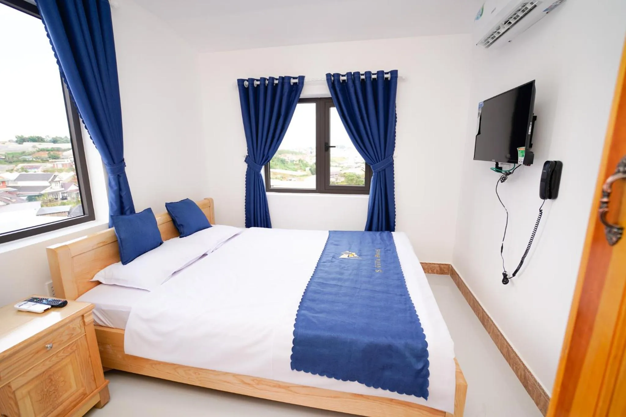 Bed in S Villa Hotel