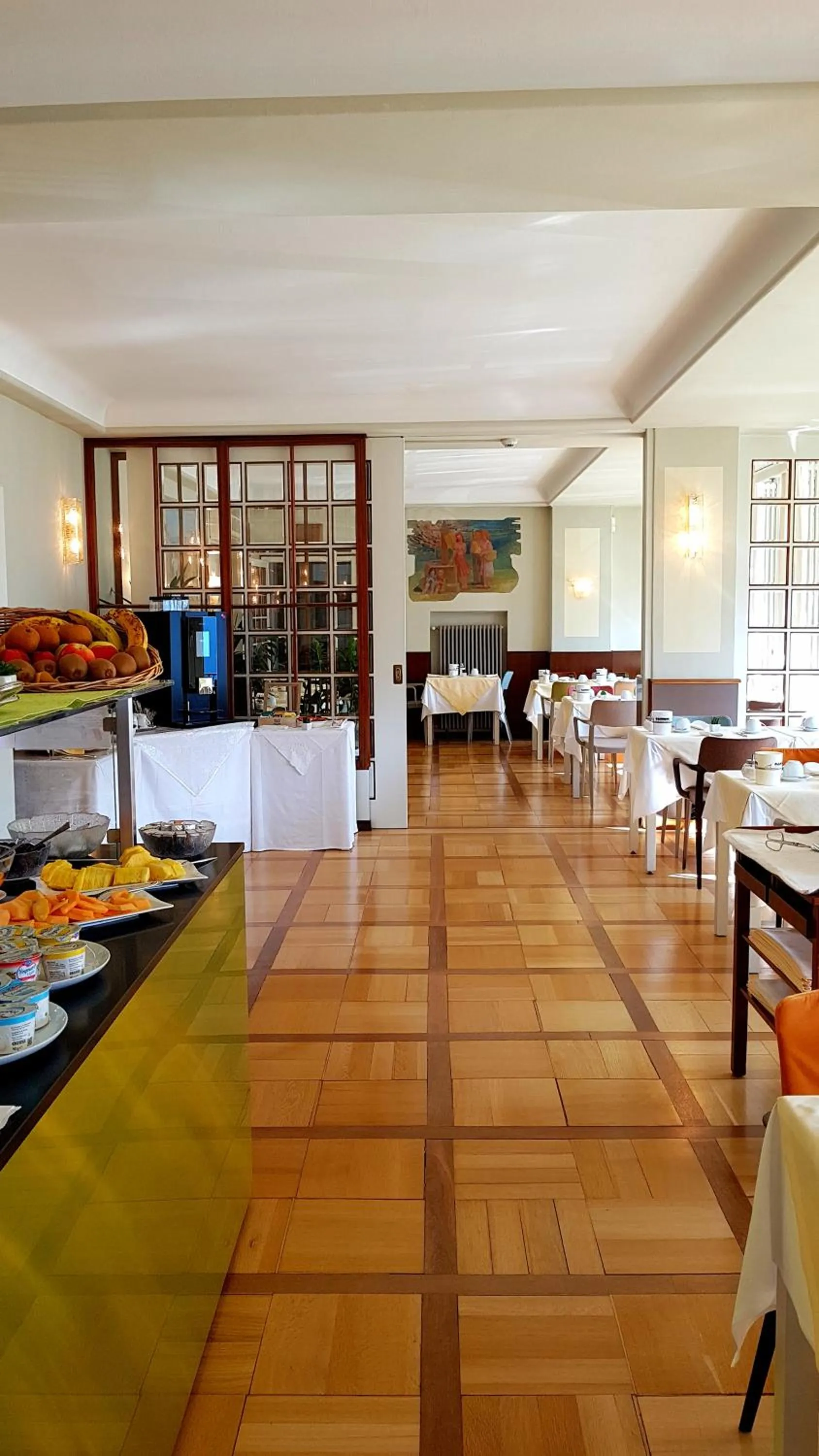 Buffet breakfast in Hotel Walter Au Lac