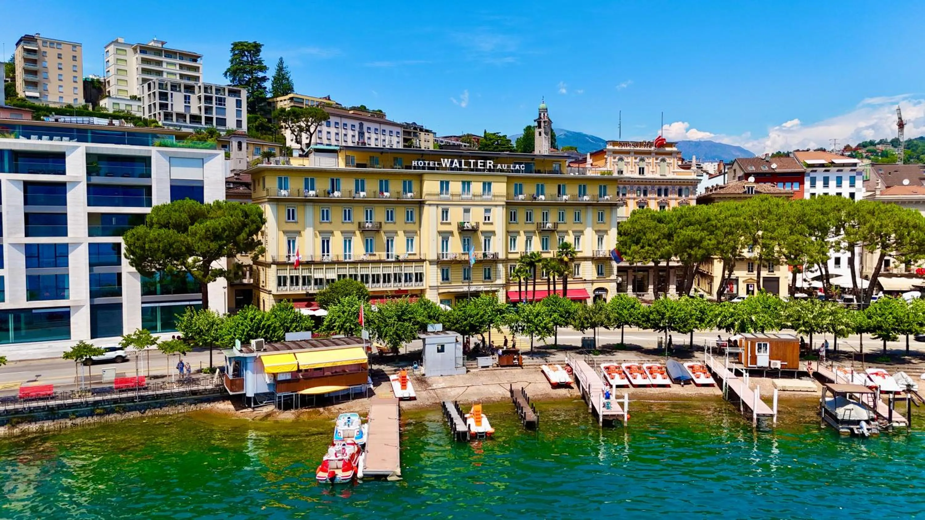 Property building in Hotel Walter Au Lac