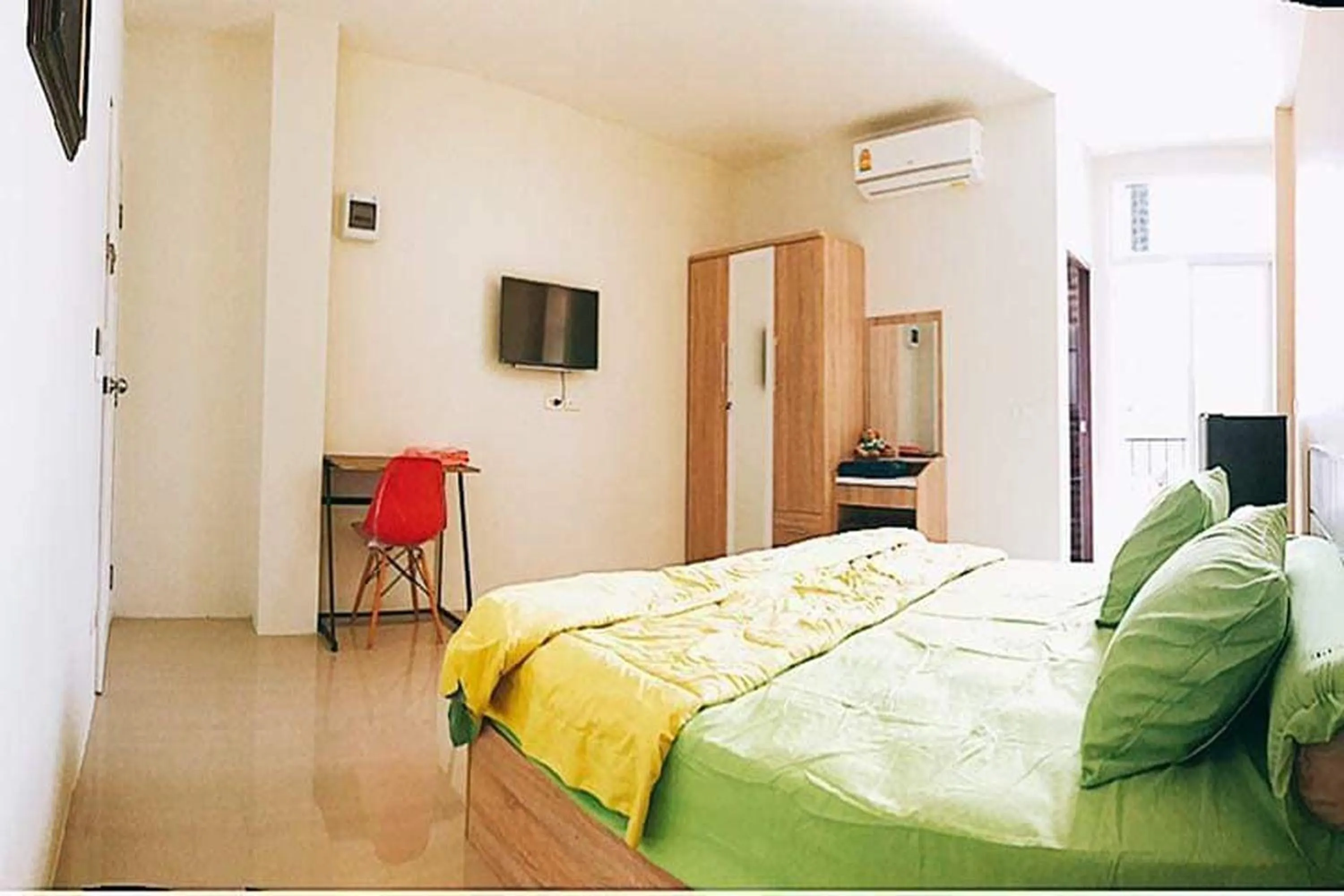 Bed in The Hope Apartment