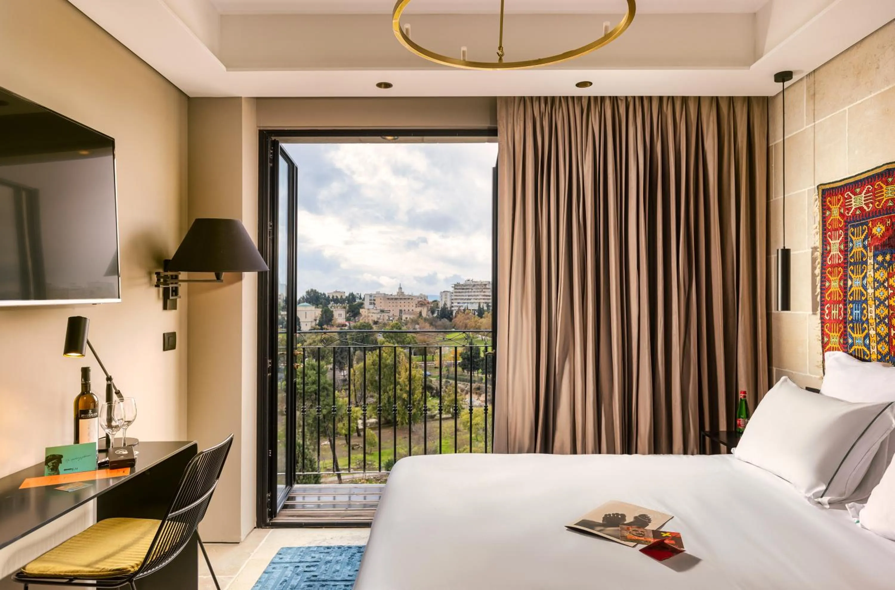 View (from property/room), Bed in Brown Mamilla, a member of Brown Hotels