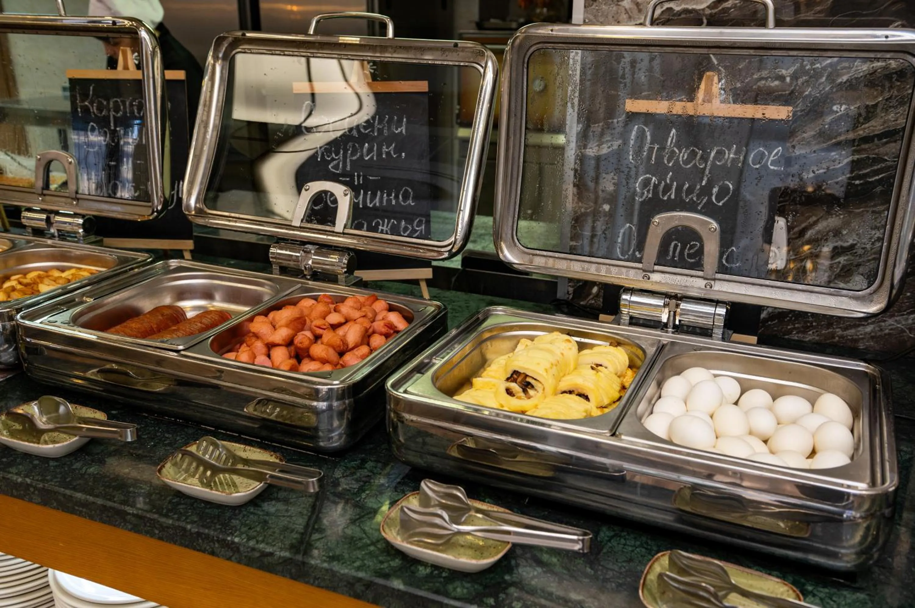 Buffet breakfast in Wyndham Garden Burabay